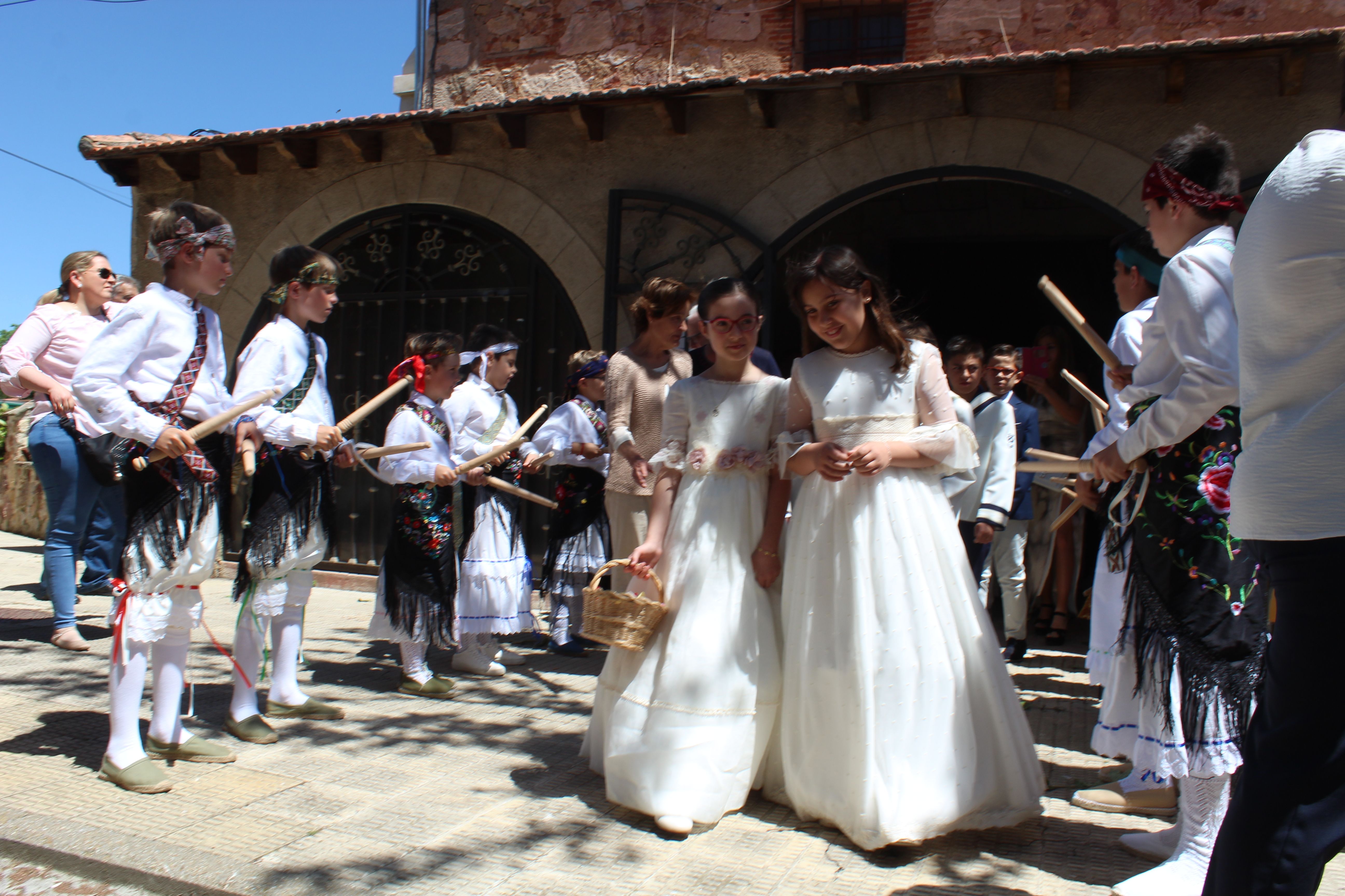 Misa y procesión en Aldeatejada por el Corpus Christi 2024. Fotos Carlos H.G