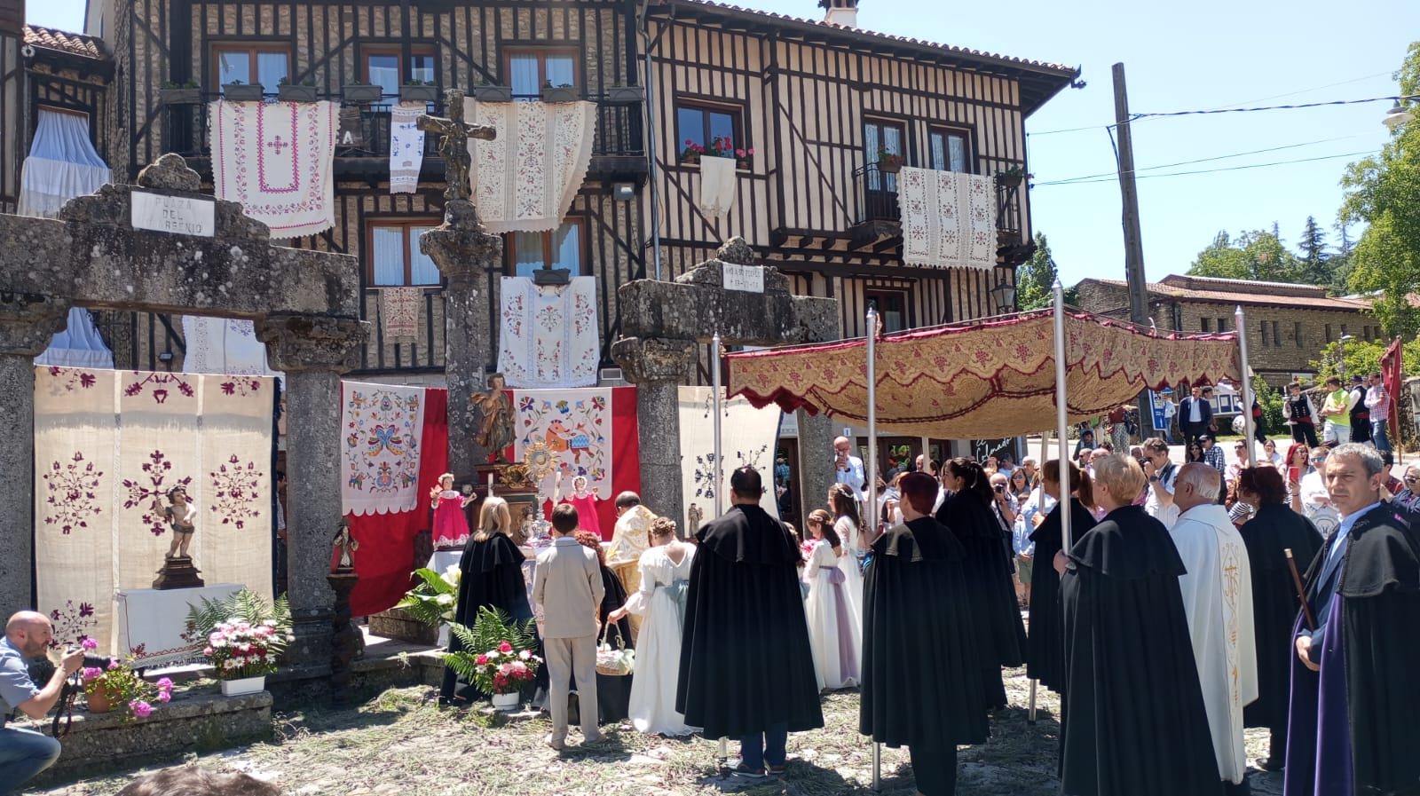 Procesión tradicional del Corpus y ofertorio en La Alberca, domingo, 2 de junio de 2024 (100)