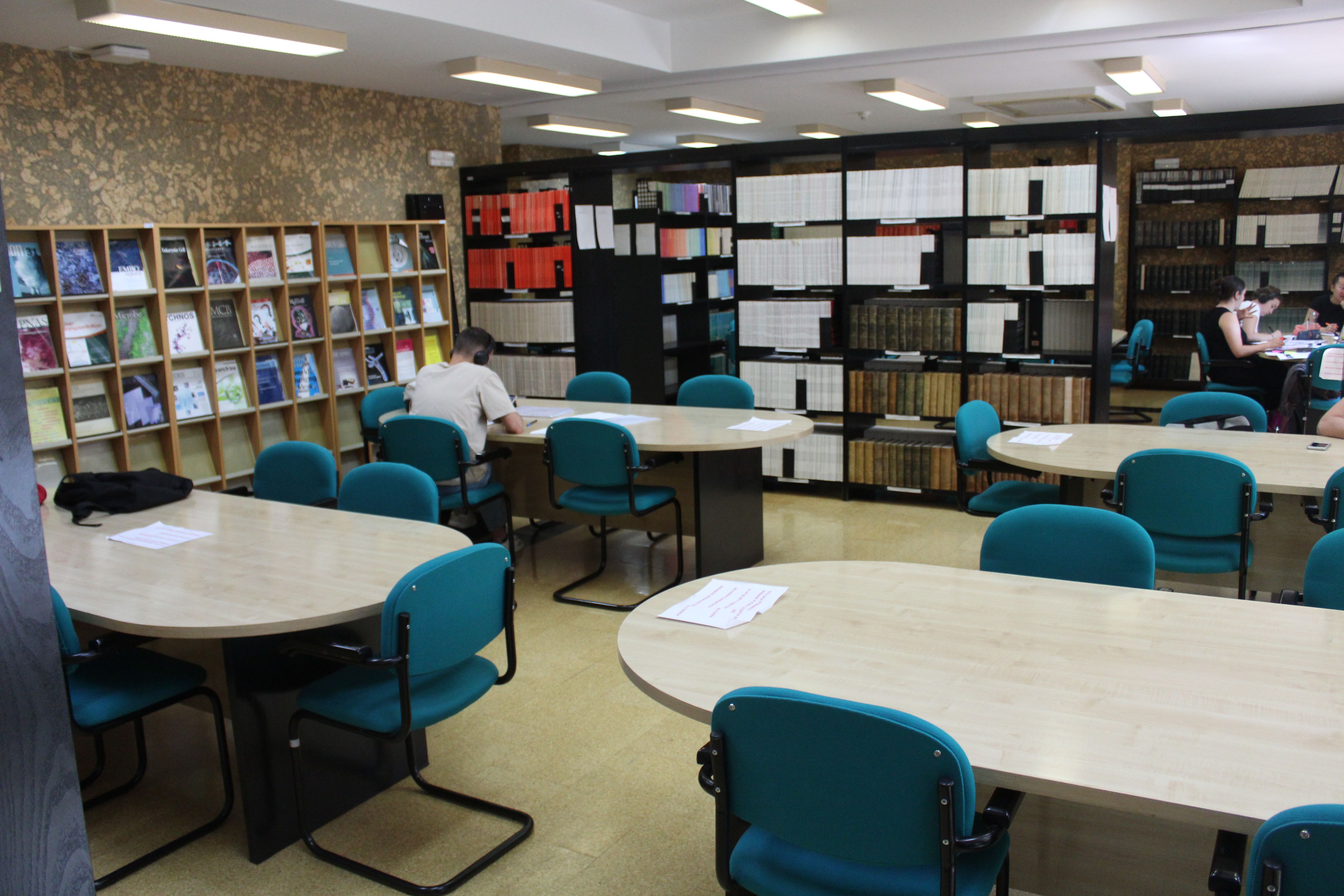 Biblioteca de la facultad de biología.