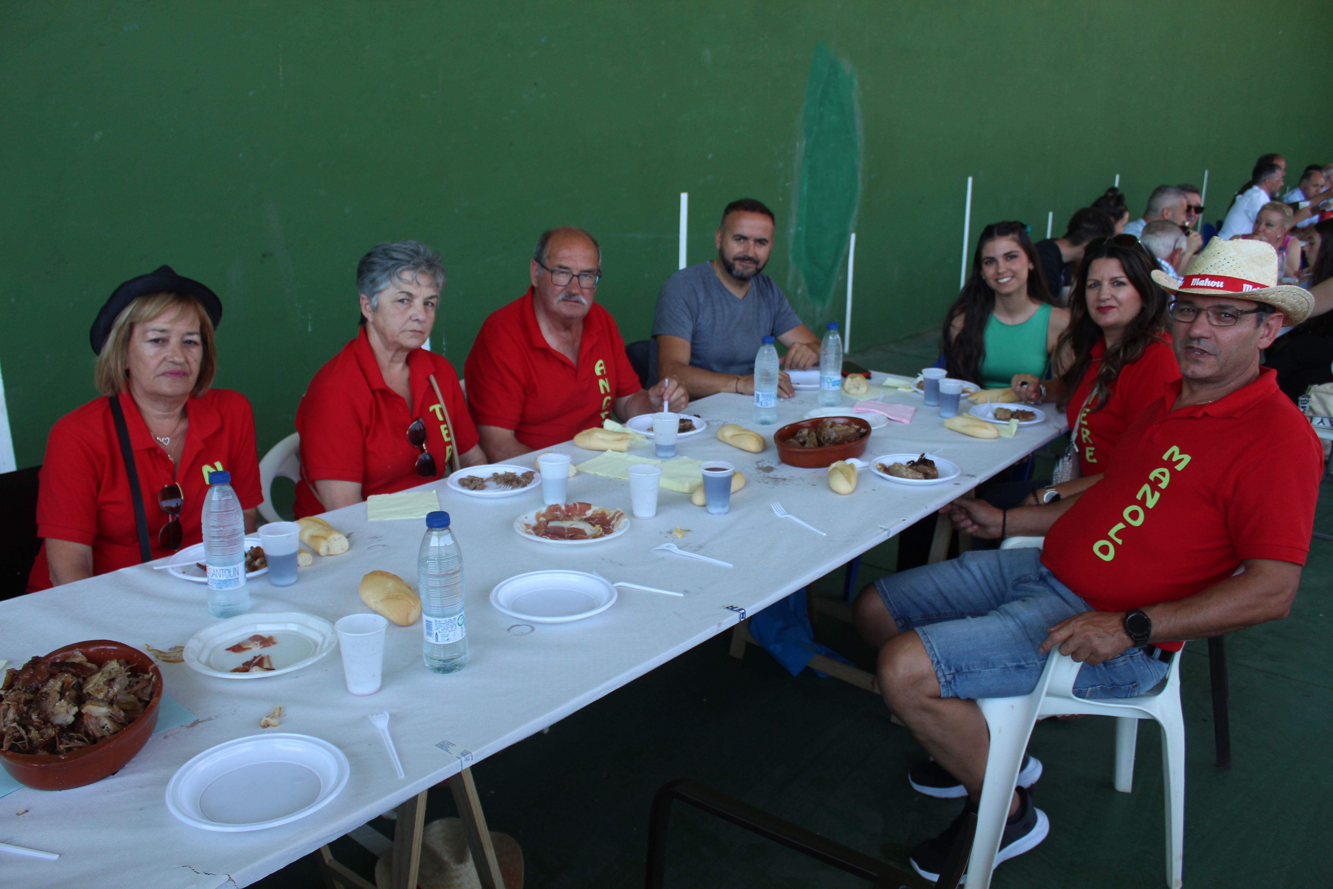 Degustación de carne asada en Castellanos de Villiquera