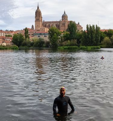 Kike Nieto entrenando en el río Tormes de Salamanca
