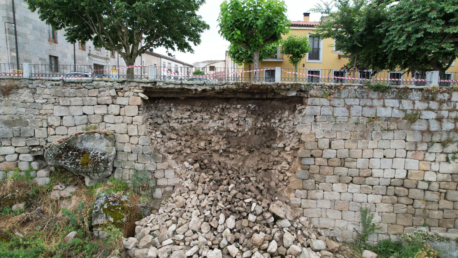 Nuevo derrumbe de la muralla de Ledesma