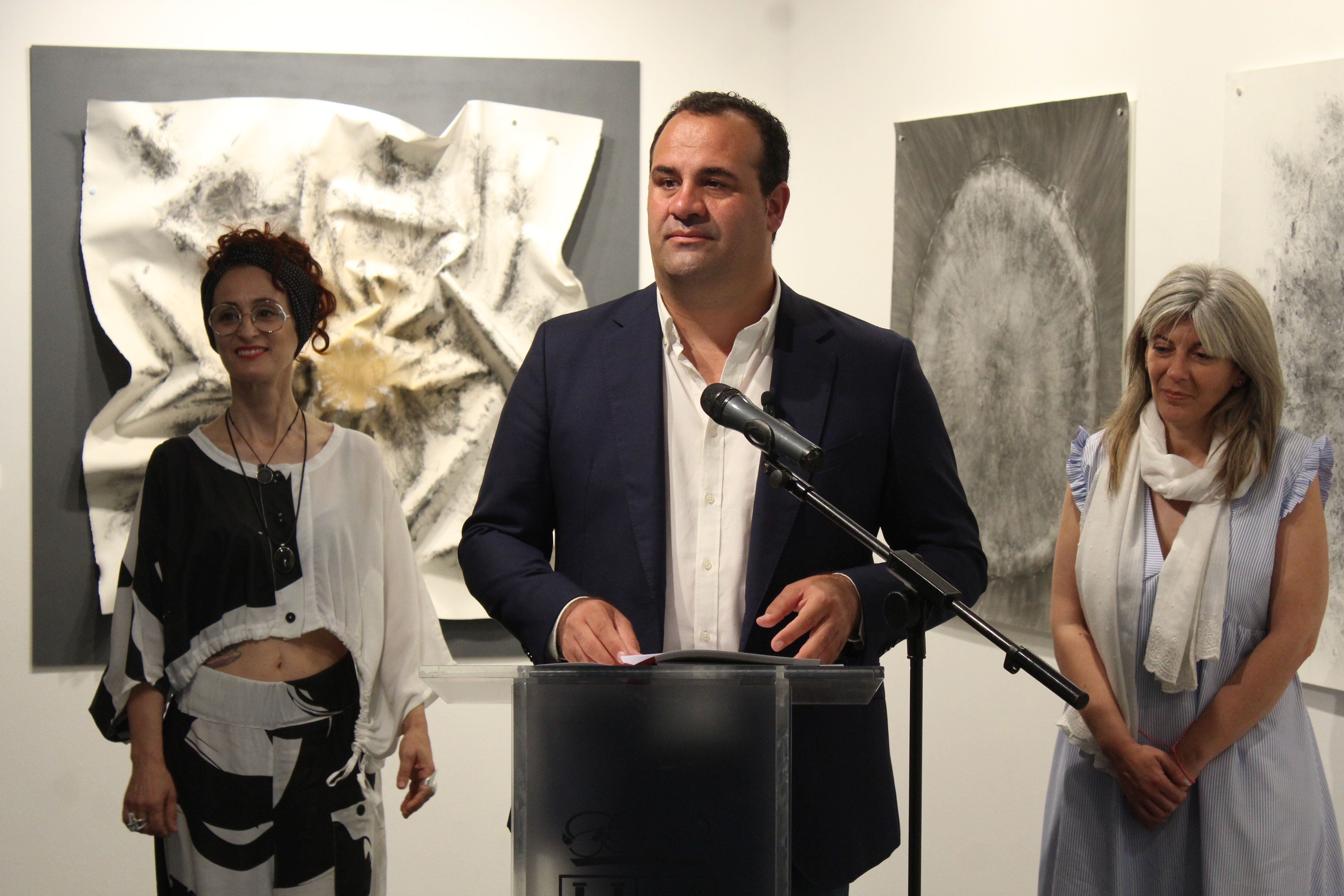 Inauguración la exposición de pintura “Las líneas del alma”