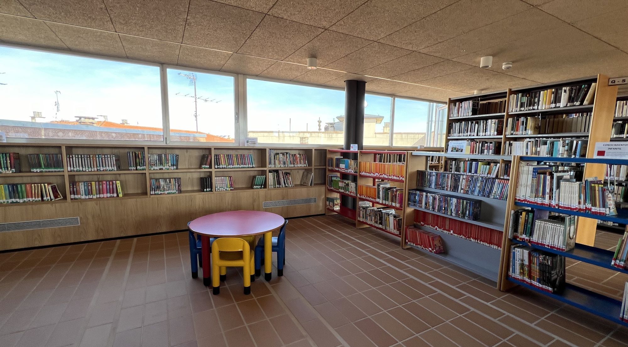 SALA INFANTIL BIBLIOTECA MUNICIPAL 1