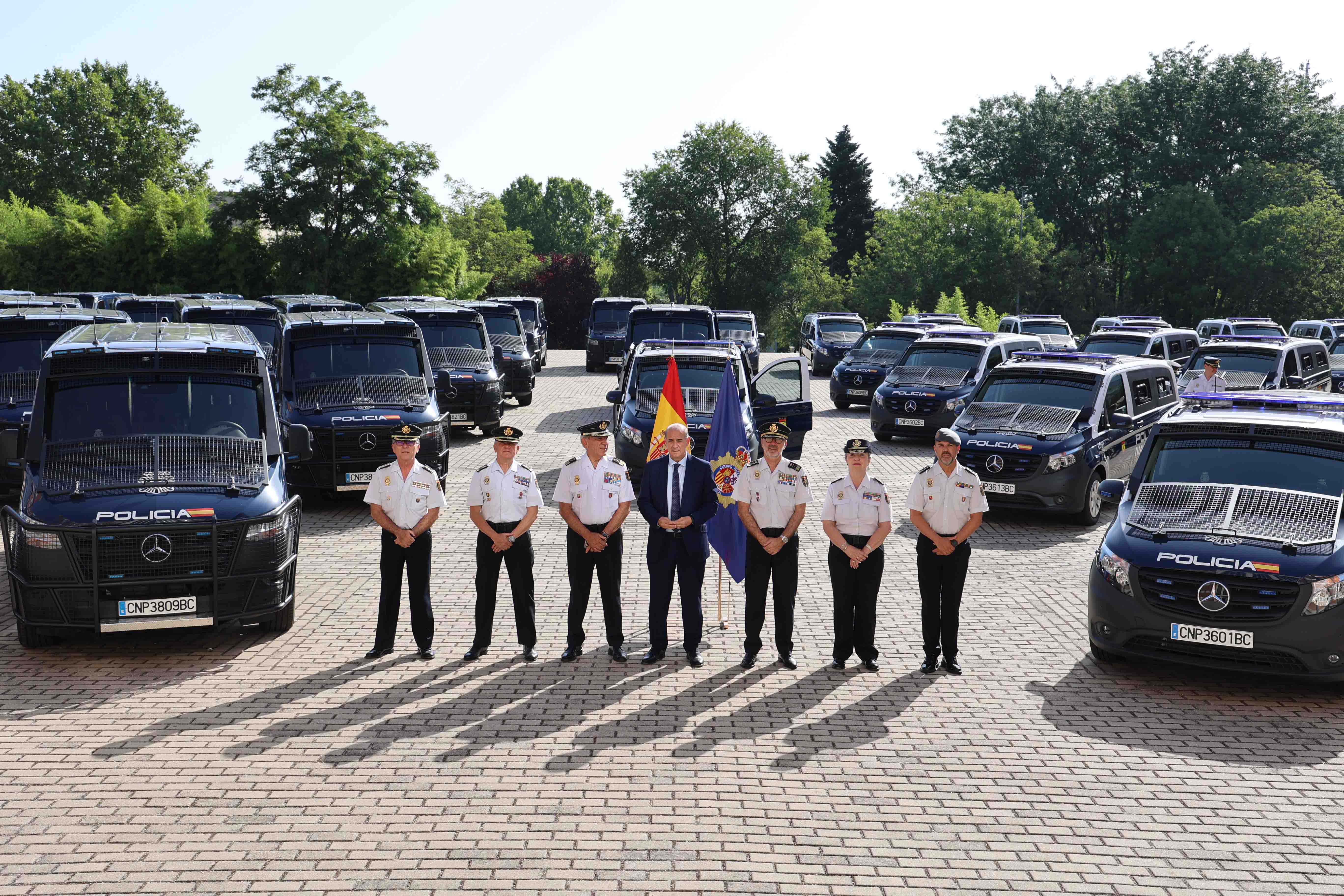 La Policía Nacional incorpora 55 nuevos vehículos para la UIP y la UPR