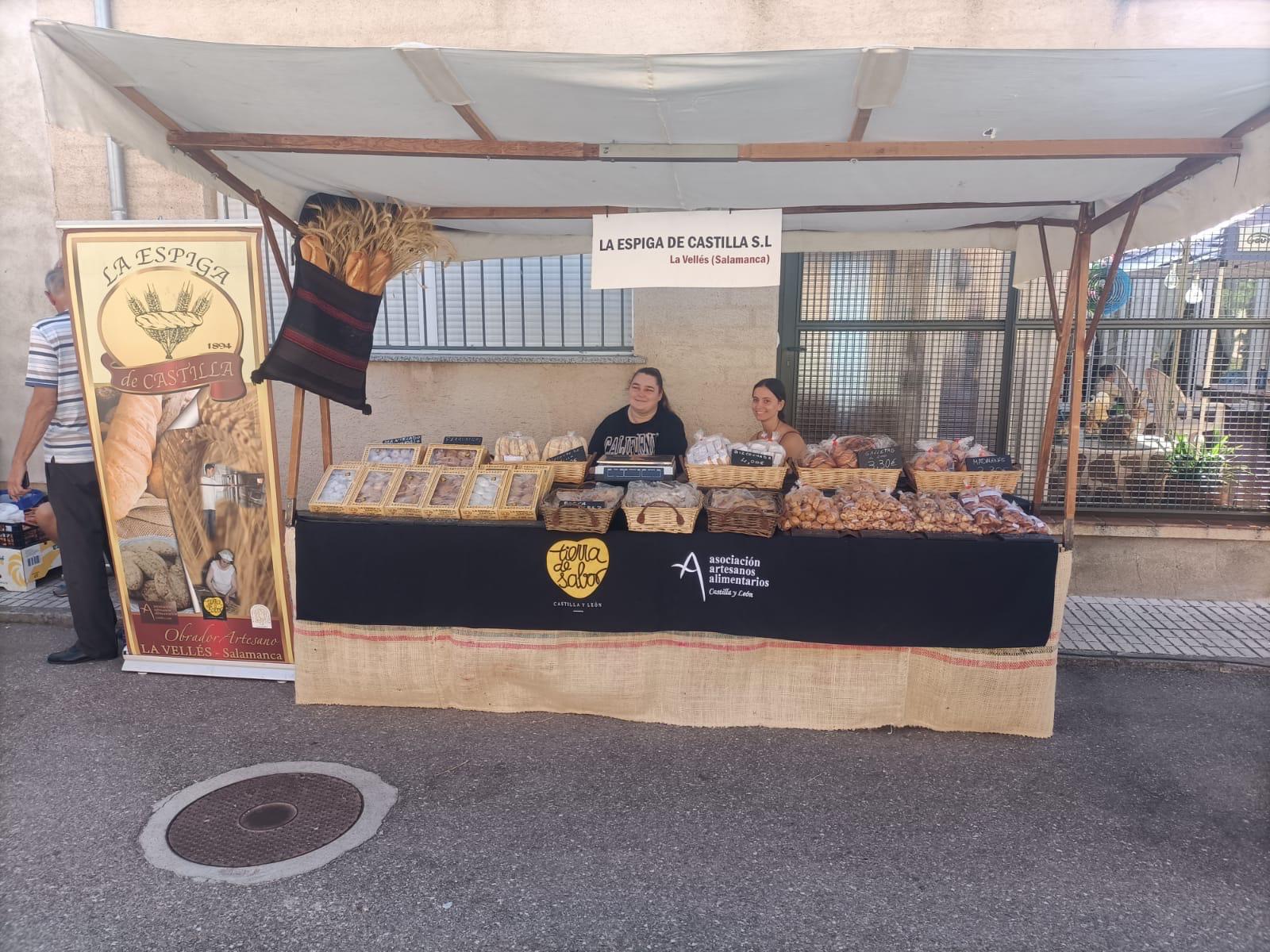 I Feria de los Productos de la Comarca de la Armuña en La Vellés en 2023