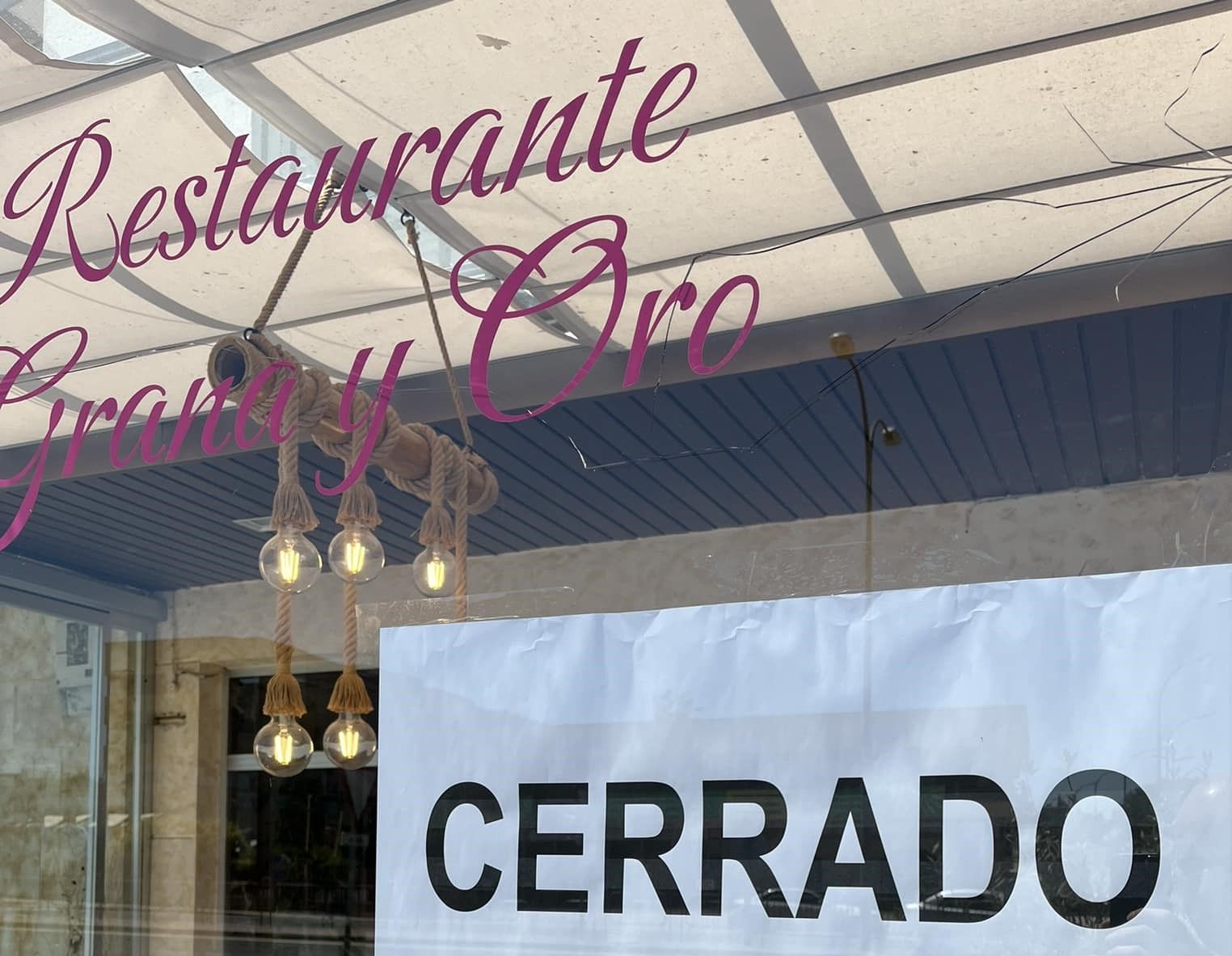 Cartel del restaurante