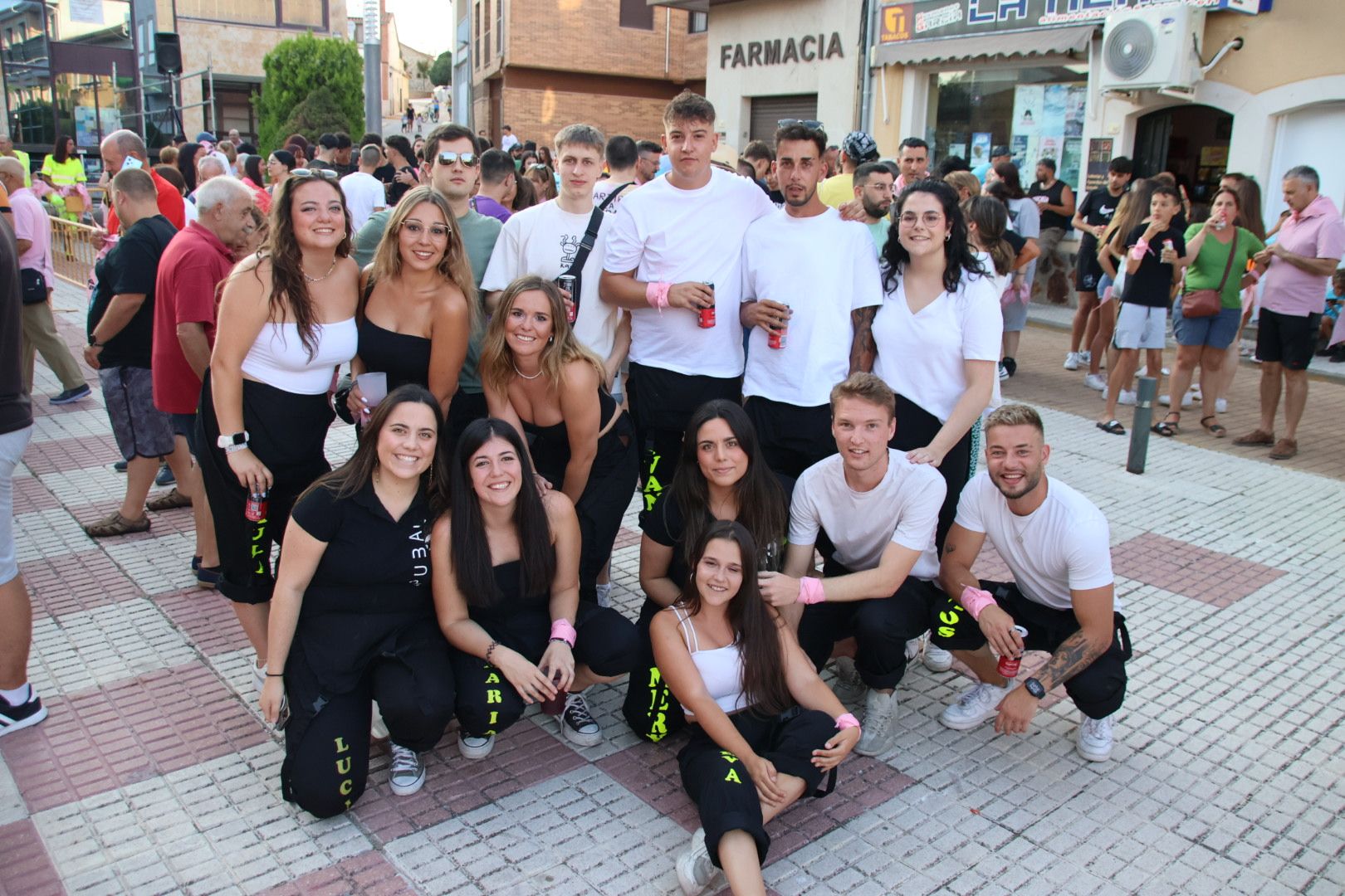 Entrega de pañoletas, pregón y empanada para todos en San Cristóbal de la Cuesta 