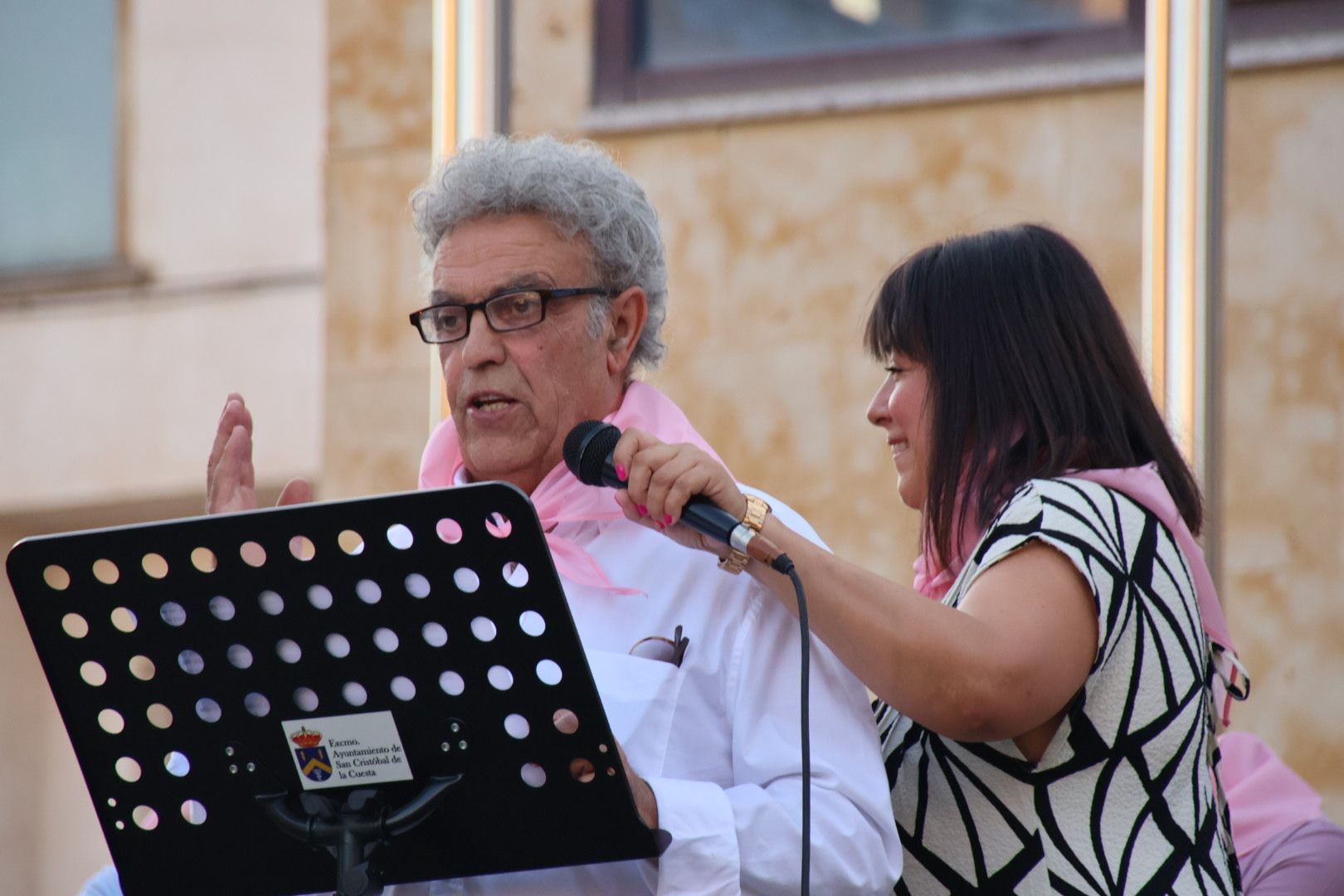 Entrega de pañoletas, pregón y empanada para todos en San Cristóbal de la Cuesta 