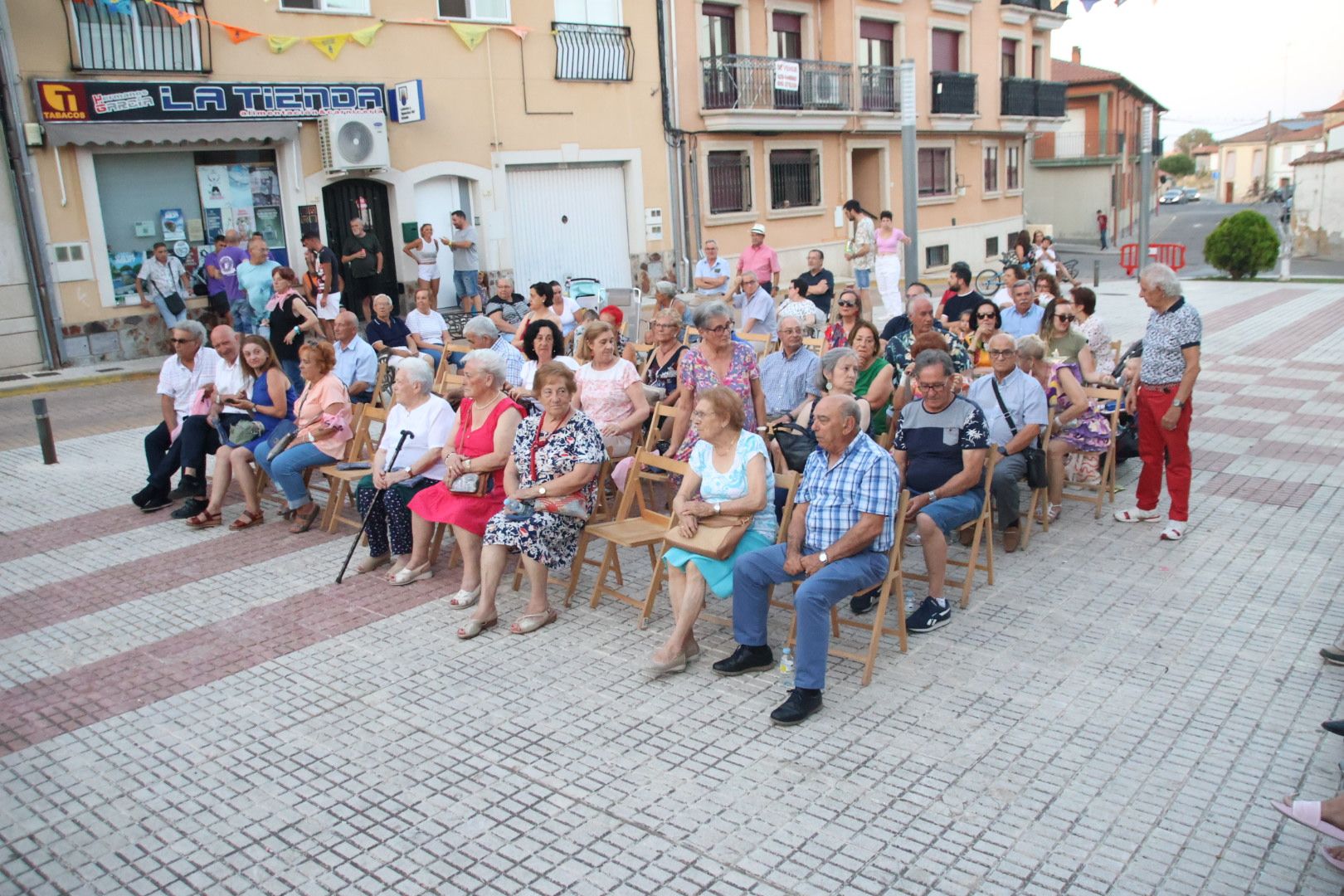 Tradicional merienda en homenaje a nuestros mayores  y Coplas 