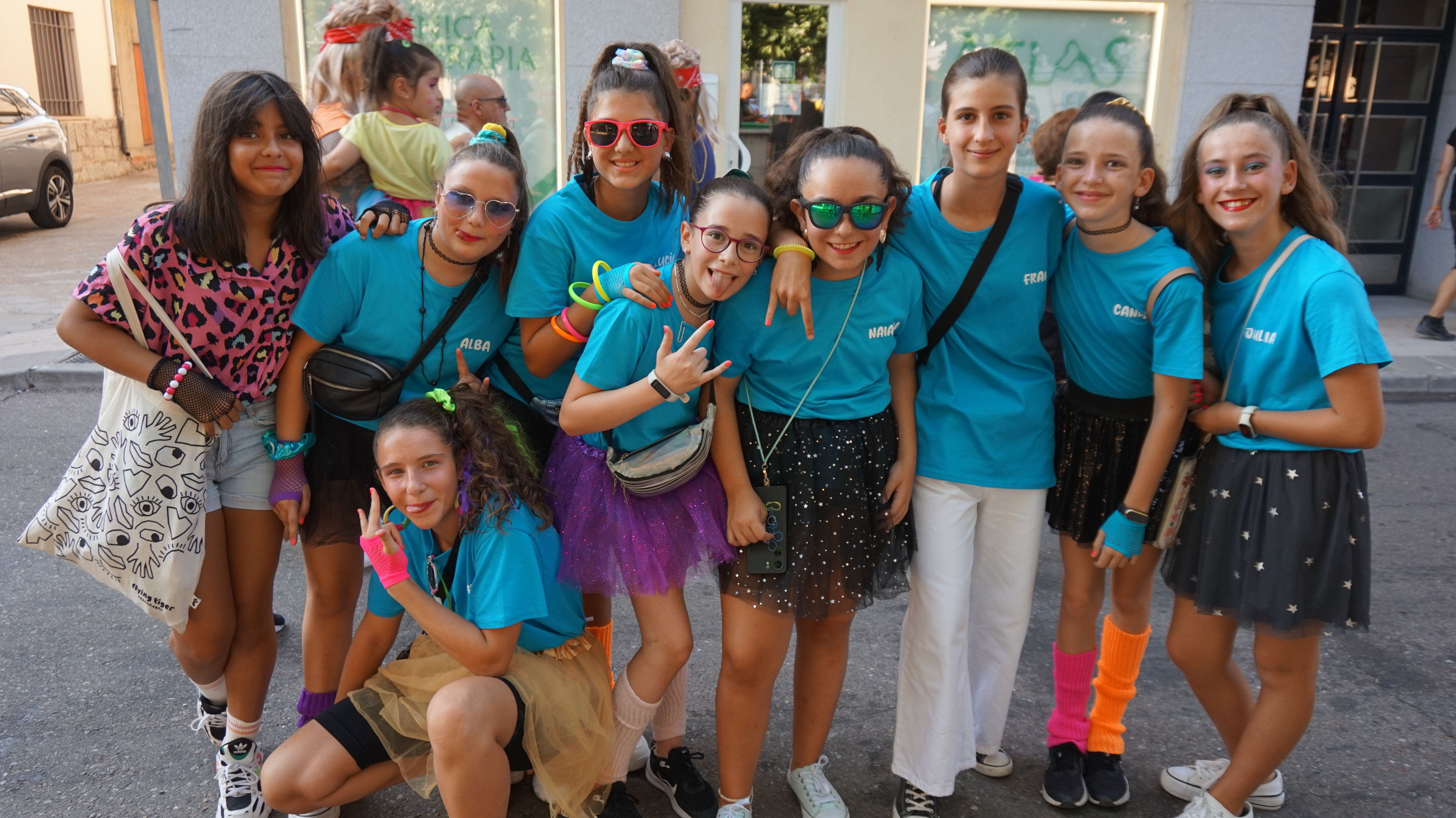 Desfile de peñas en Castellanos de Moriscos (14)