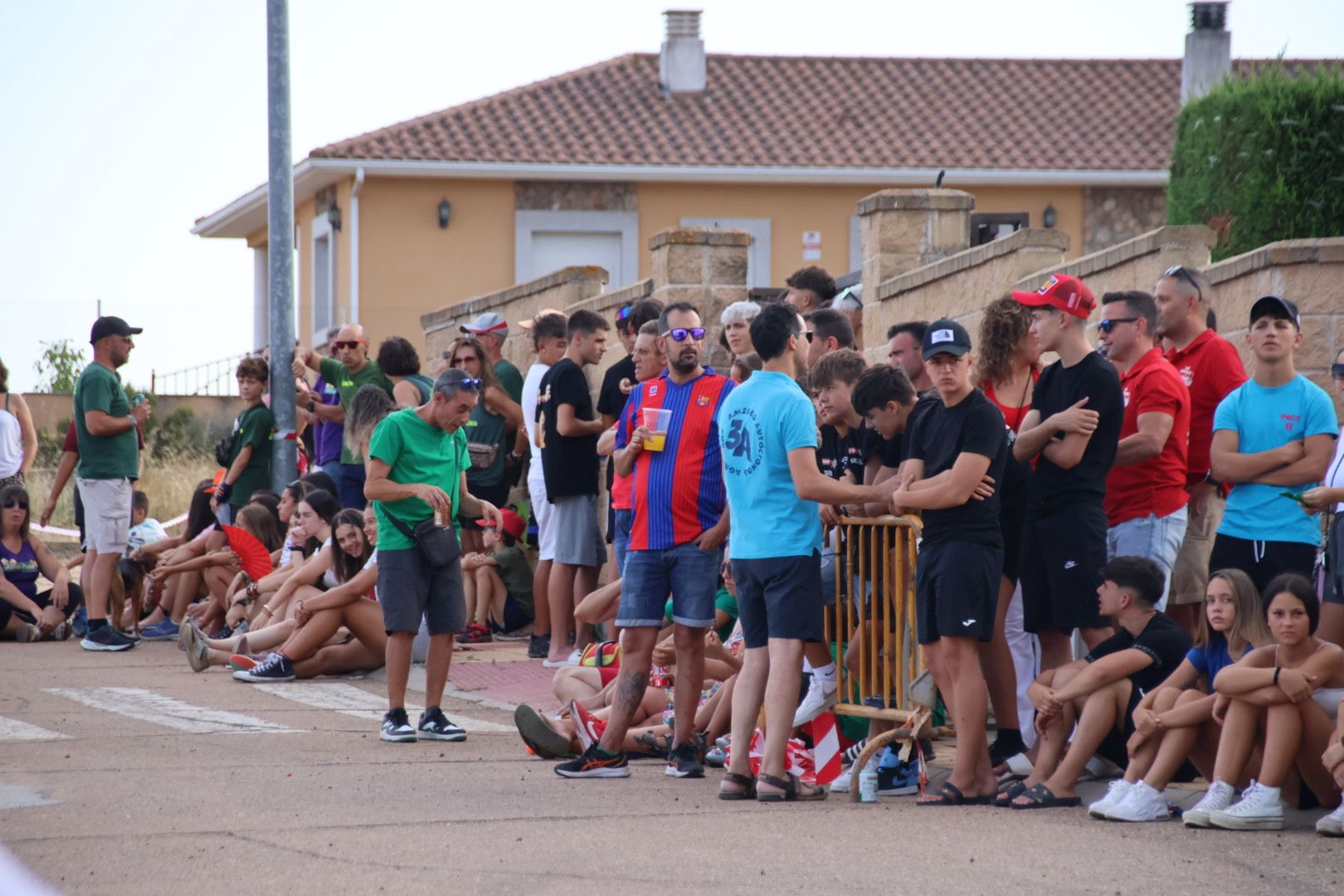 Carrera autos locos en Doñinos de Salamanca. Fotos Andrea M. 