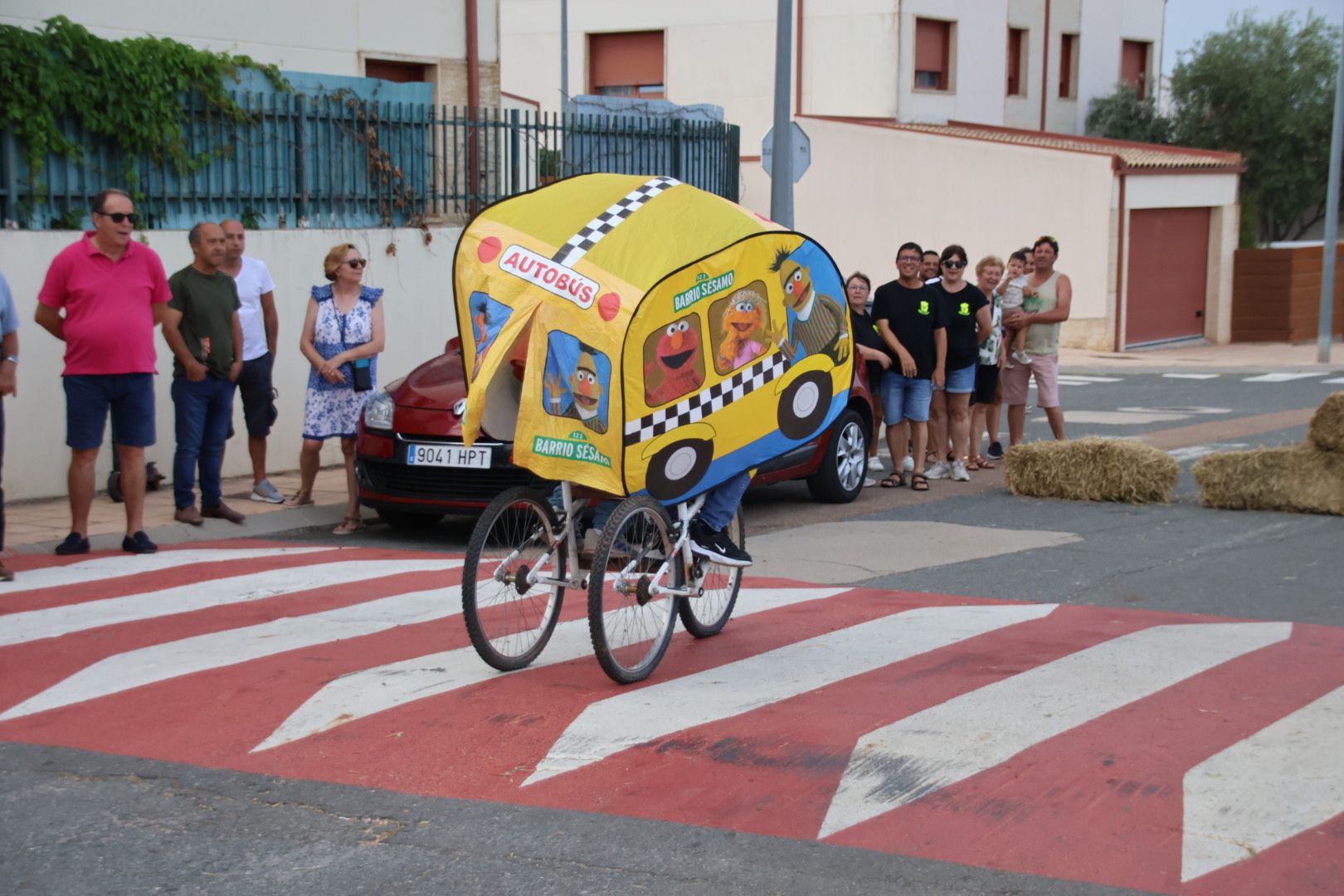 Carrera autos locos en Doñinos de Salamanca. Fotos Andrea M. 