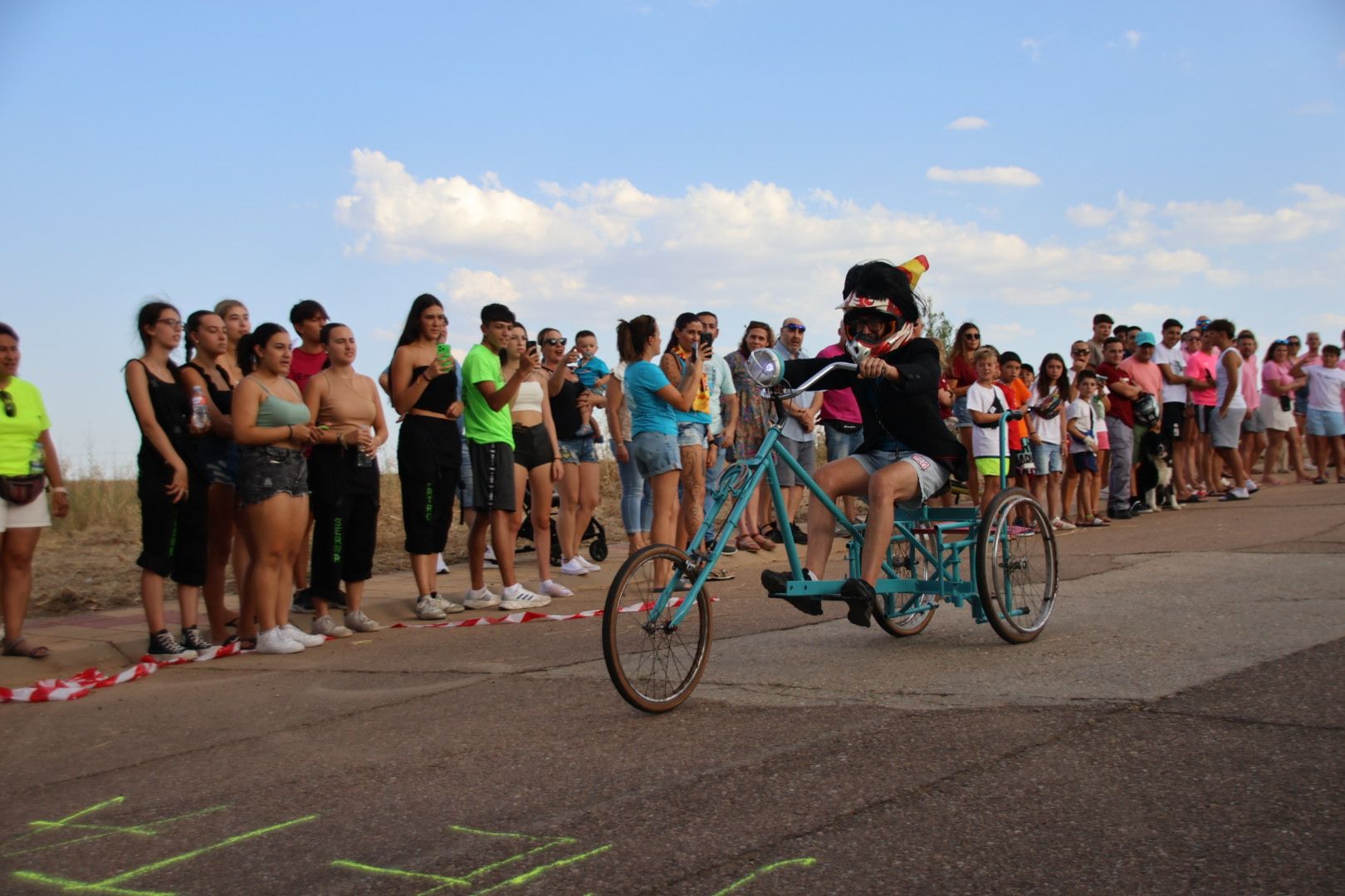 Carrera autos locos en Doñinos de Salamanca. Fotos Andrea M. 