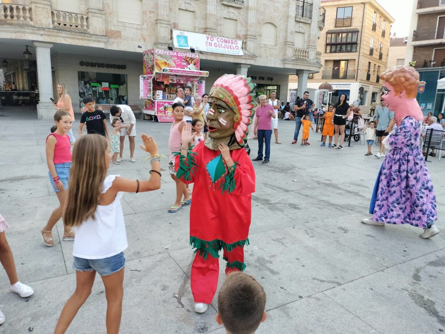 GALERÍA | GALERÍA | Cabezudos, juegos tradicionales y mucha música las ‘Noches de la Pradera’ en Guijuelo. Fotos Ayuntamiento de Guijuelo