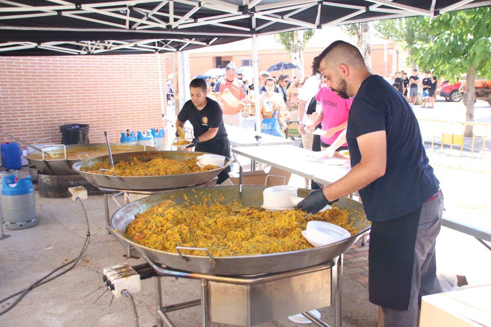 Doñinos de Salamanca, Paella solidaria