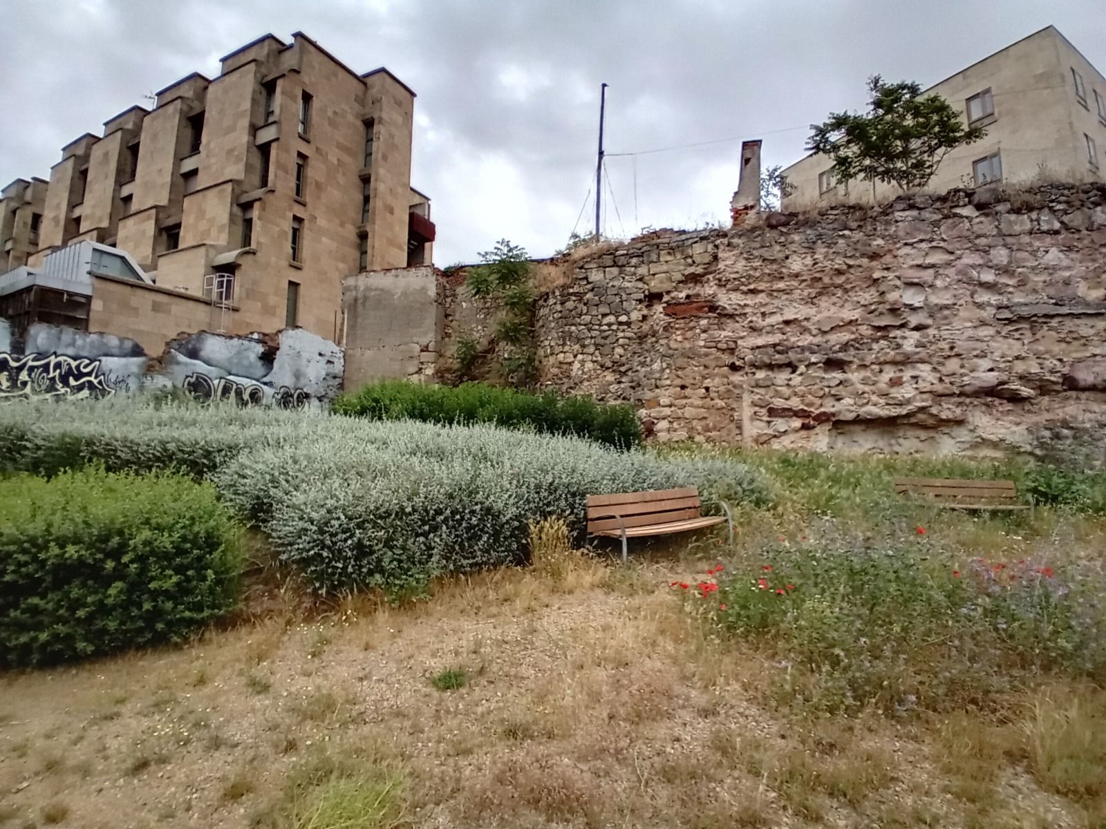 Cerca medieval y restauración del portillo de San Vicente 