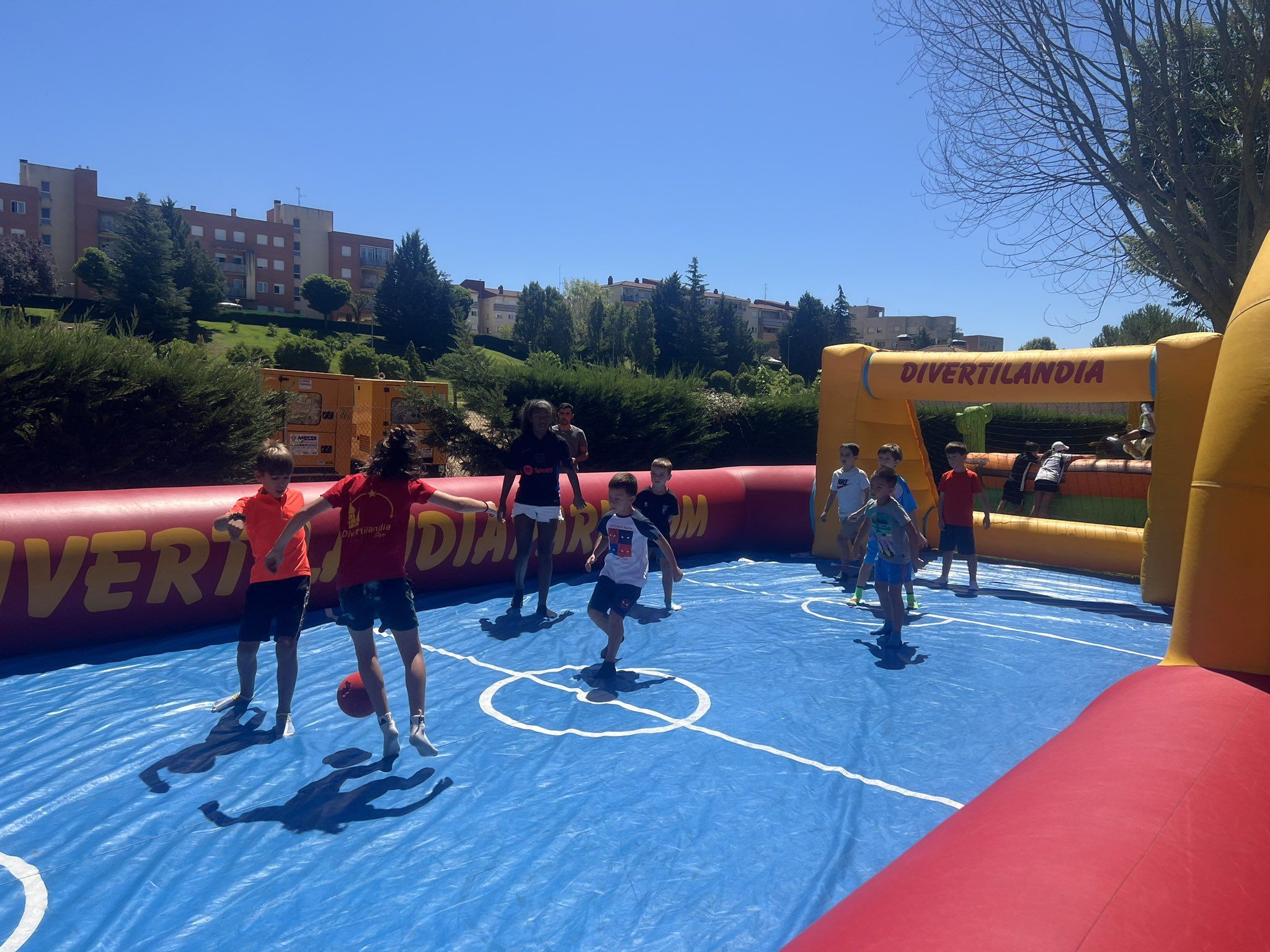 Hinchables y actividades infantiles fiestas San Roque en Carbajosa