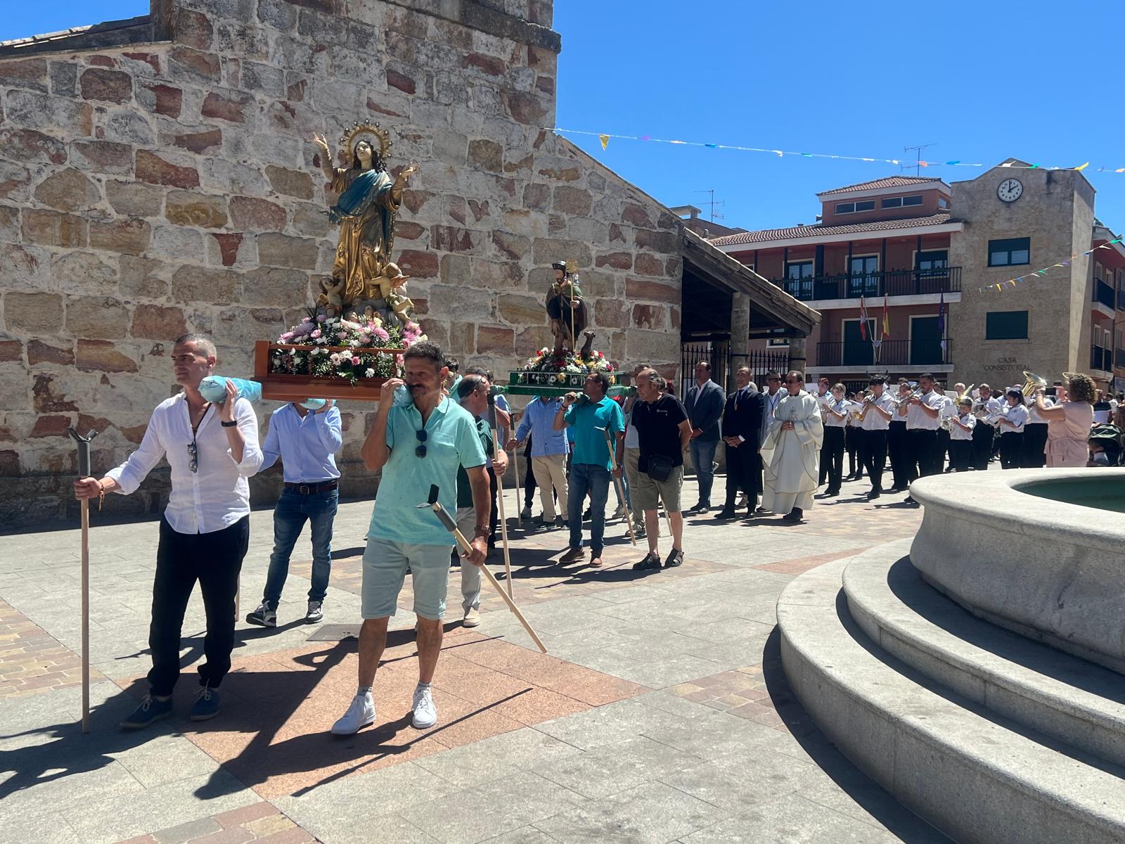 Procesión de San Roque en Carbajosa 