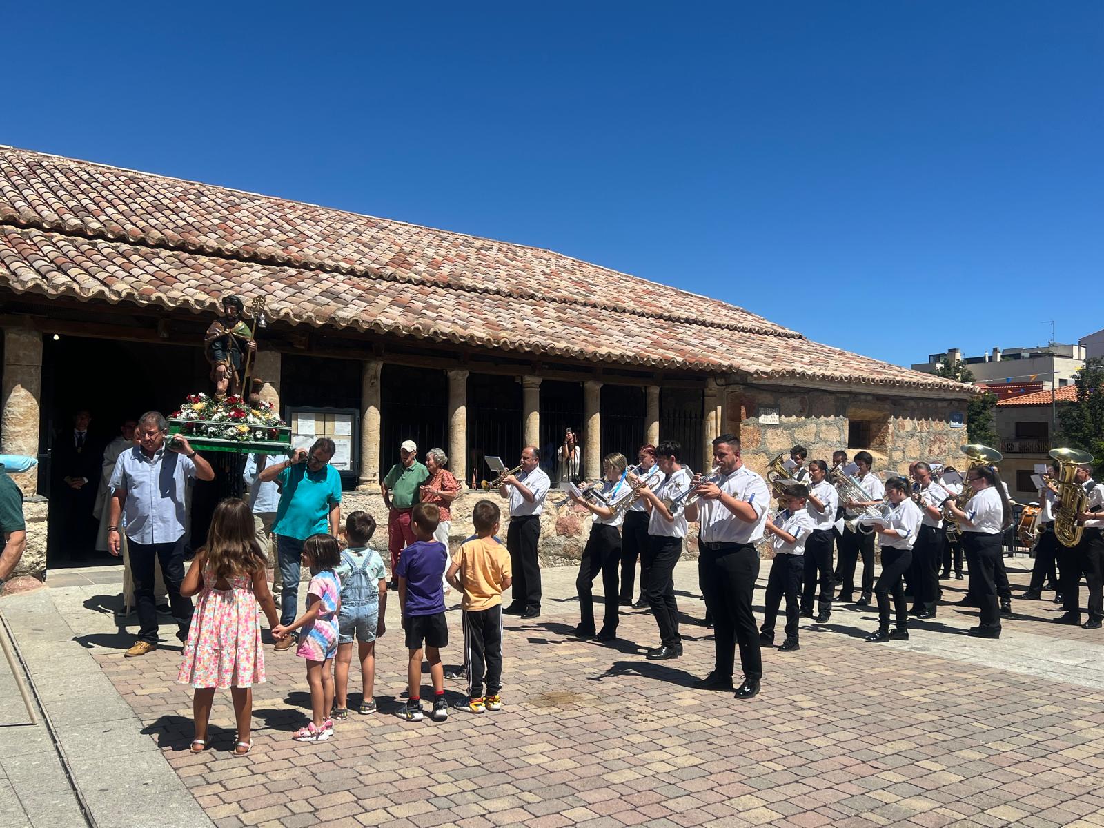 Procesión de San Roque en Carbajosa 