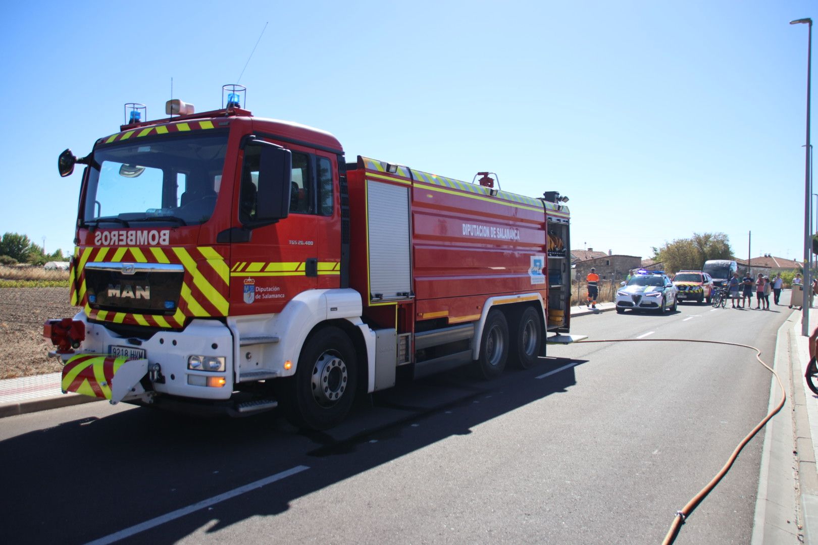 GALERÍA | Incendio de un autobús en los almendros 