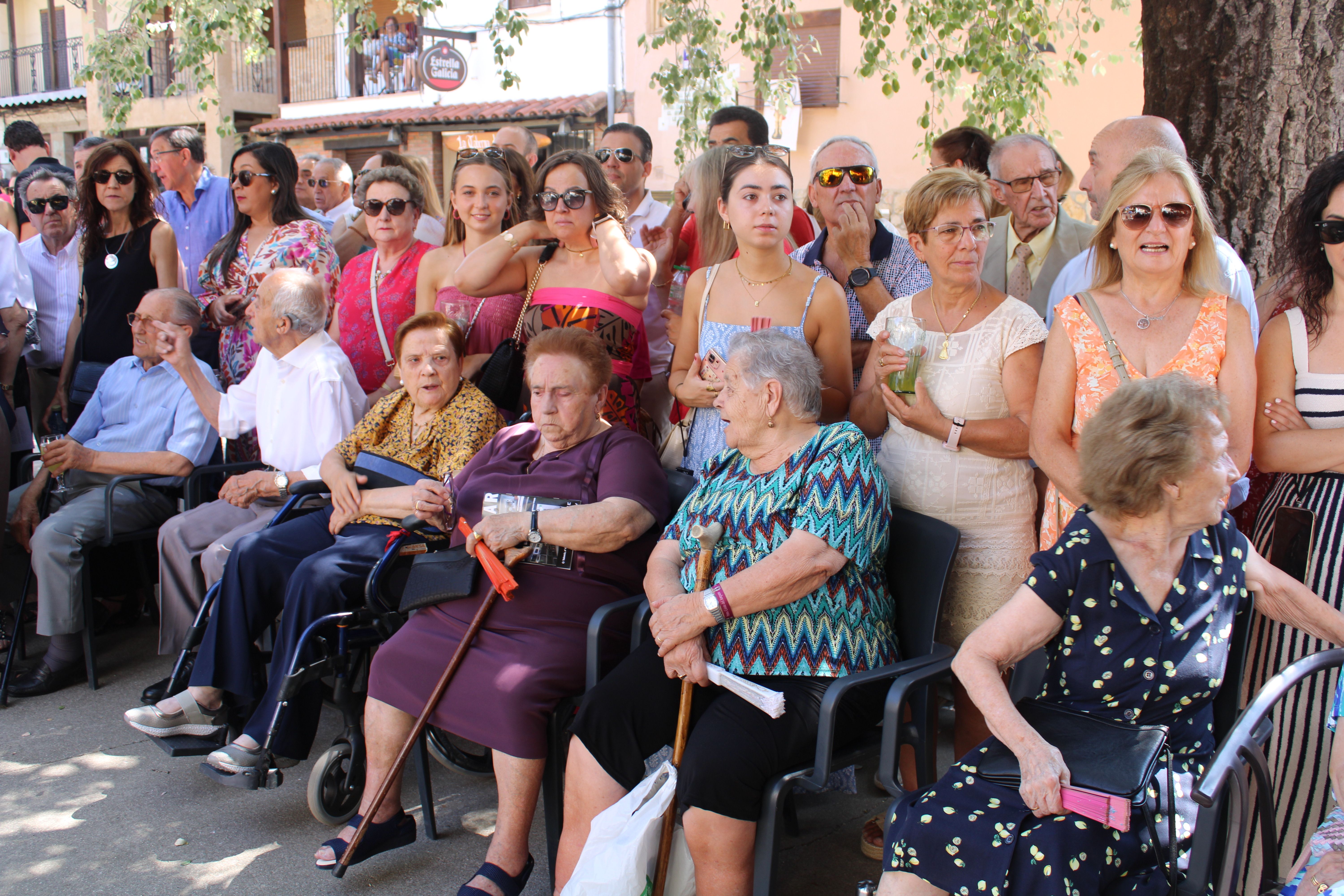 Procesión y ofertorio Villanueva del Conde (3)