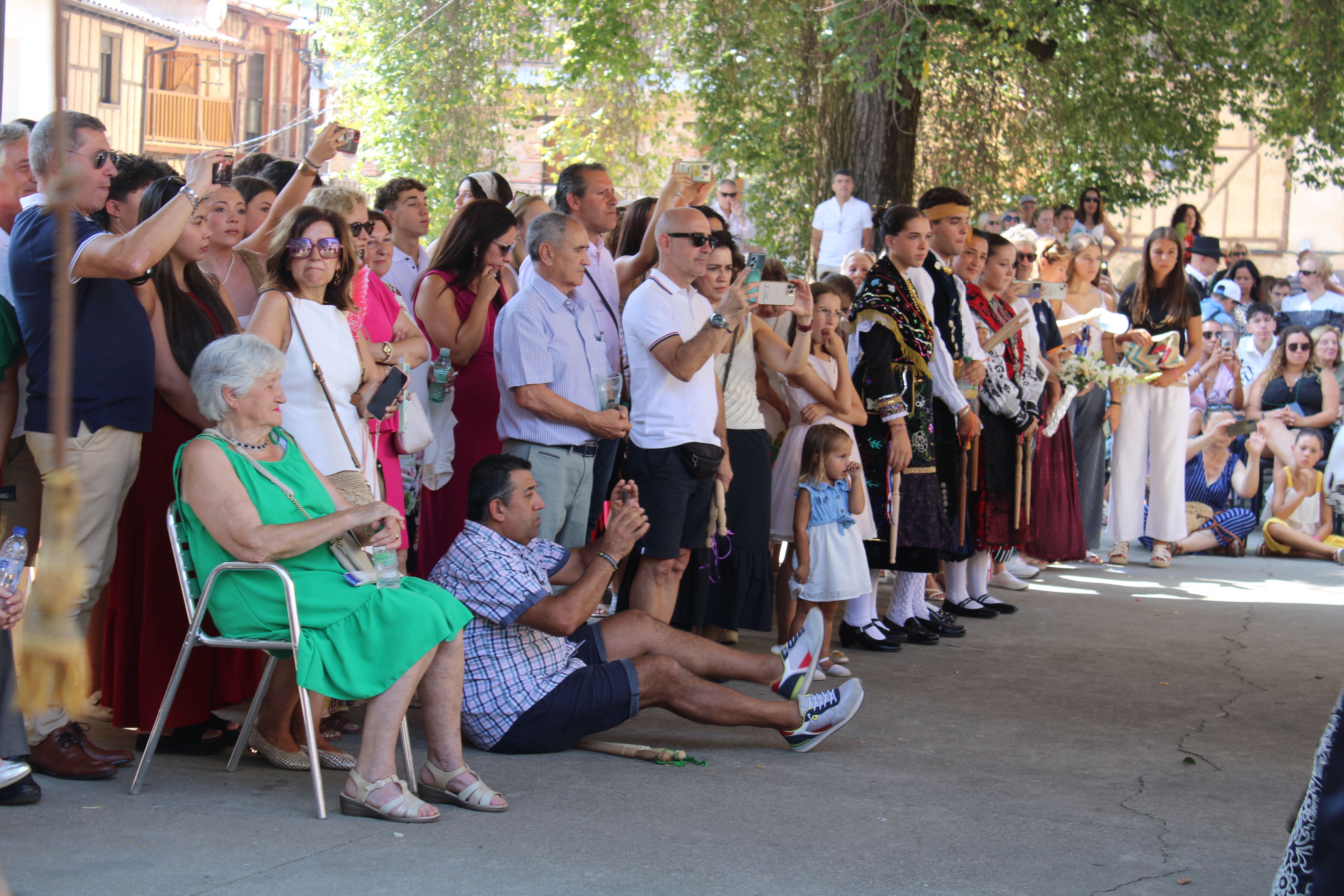 Procesión y ofertorio Villanueva del Conde (17)