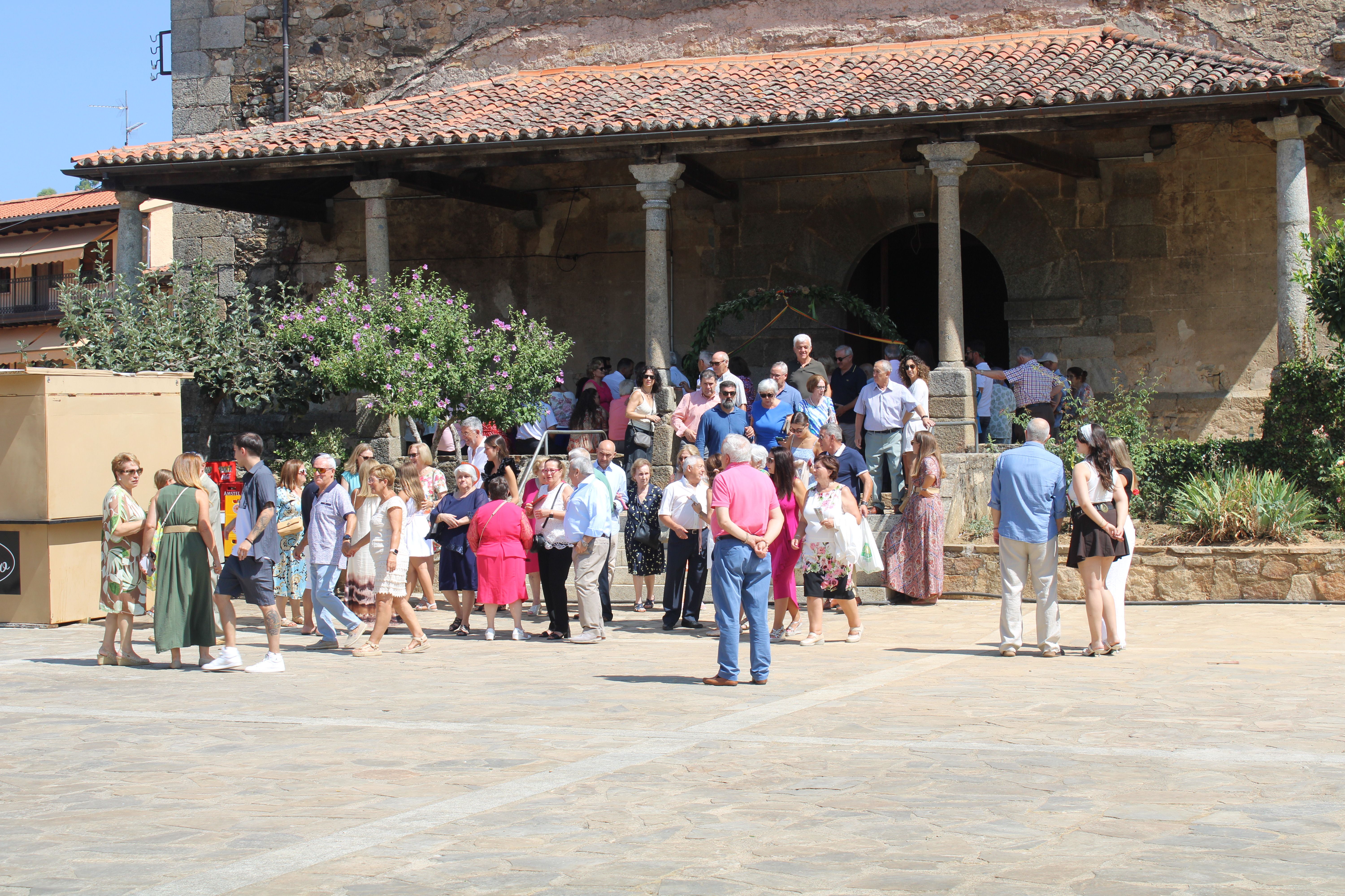 Procesión y ofertorio Villanueva del Conde (18)