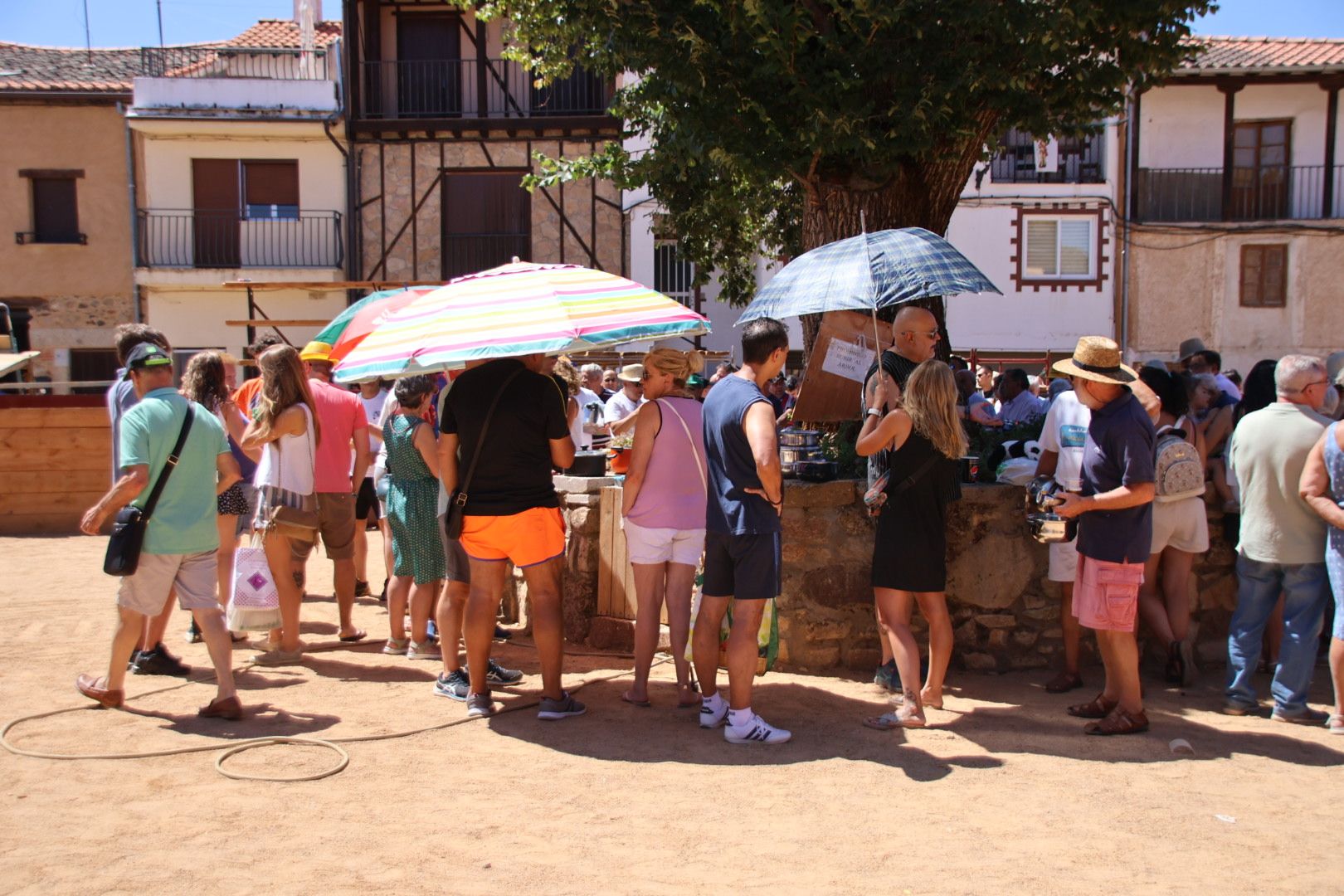 Villanueva del Conde, comida de socios