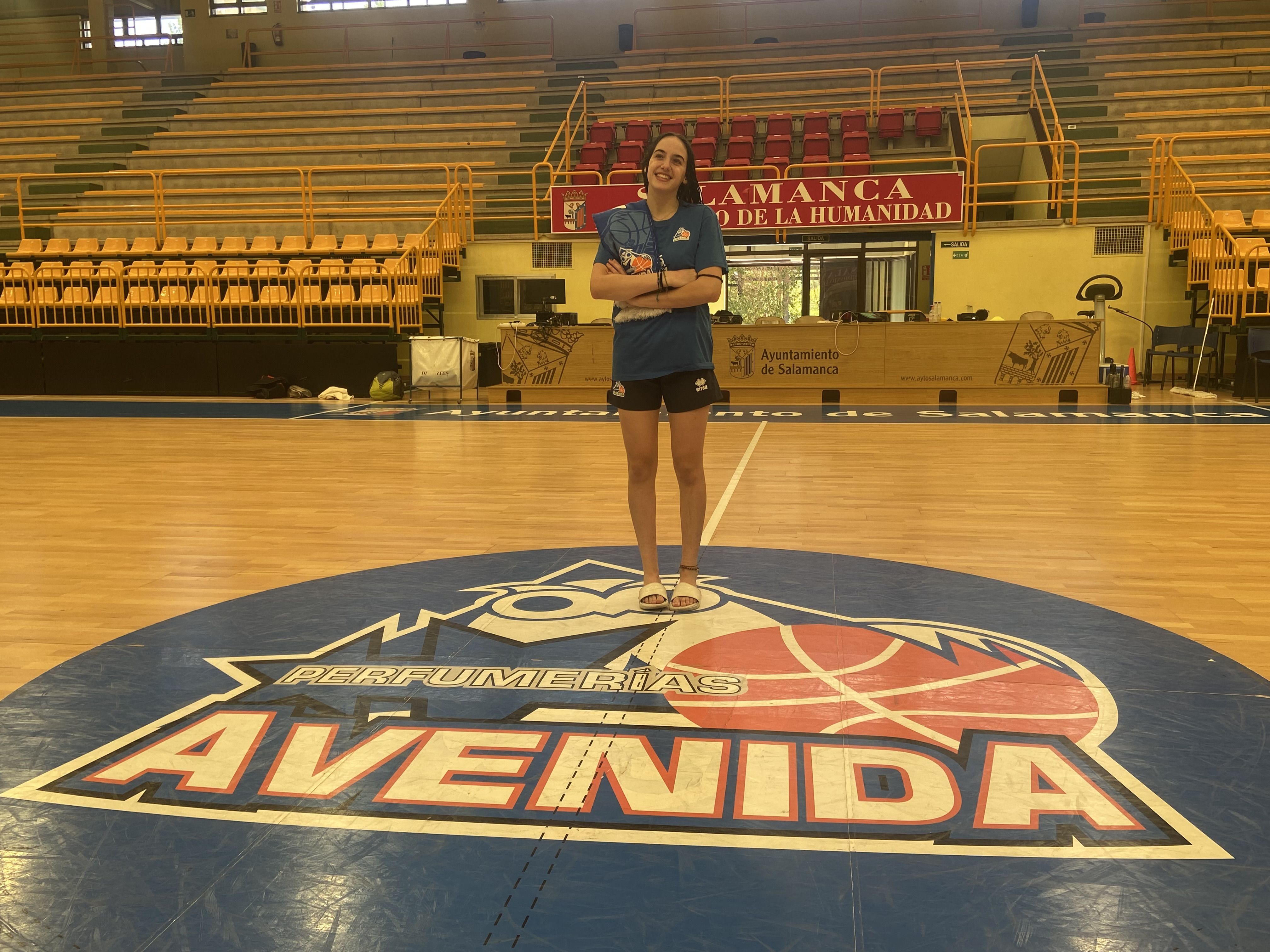 Iyana Martín, en su presentación con Perfumerías Avenida | FOTO SALAMANCA24HORAS.COM