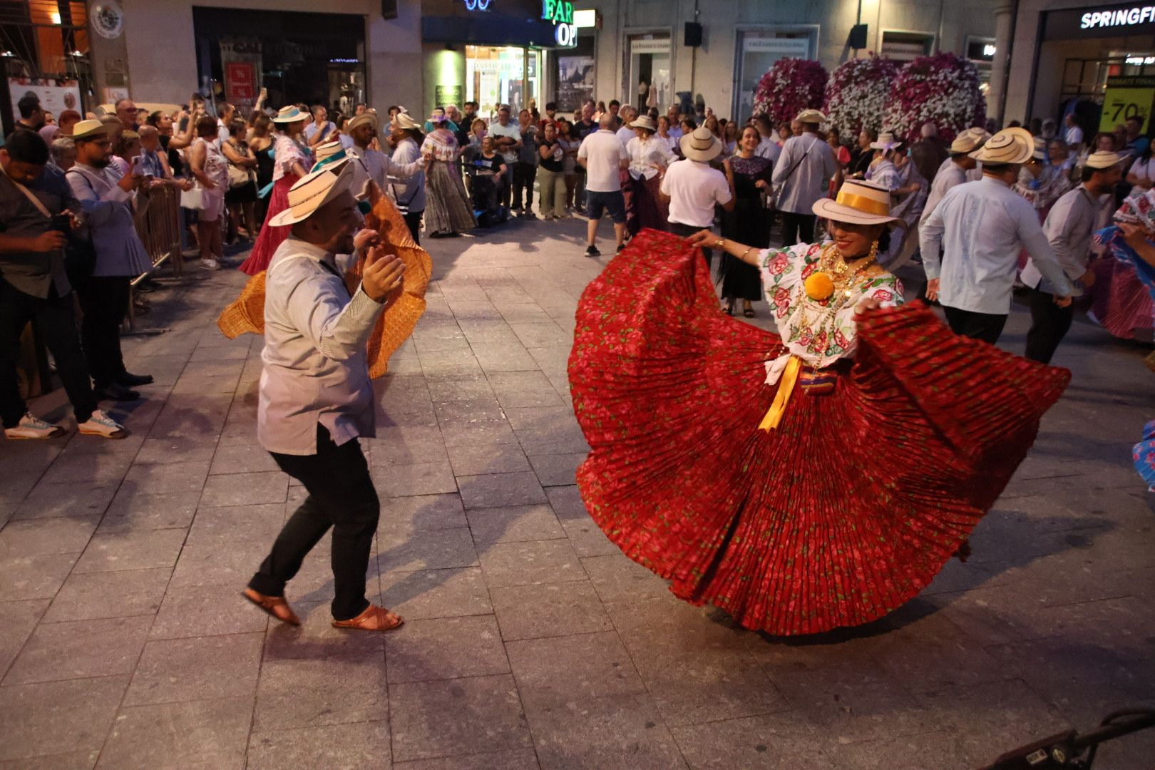 III Festival Internacional de Folclore Ciudad de Salamanca. Fotos Andrea M. 