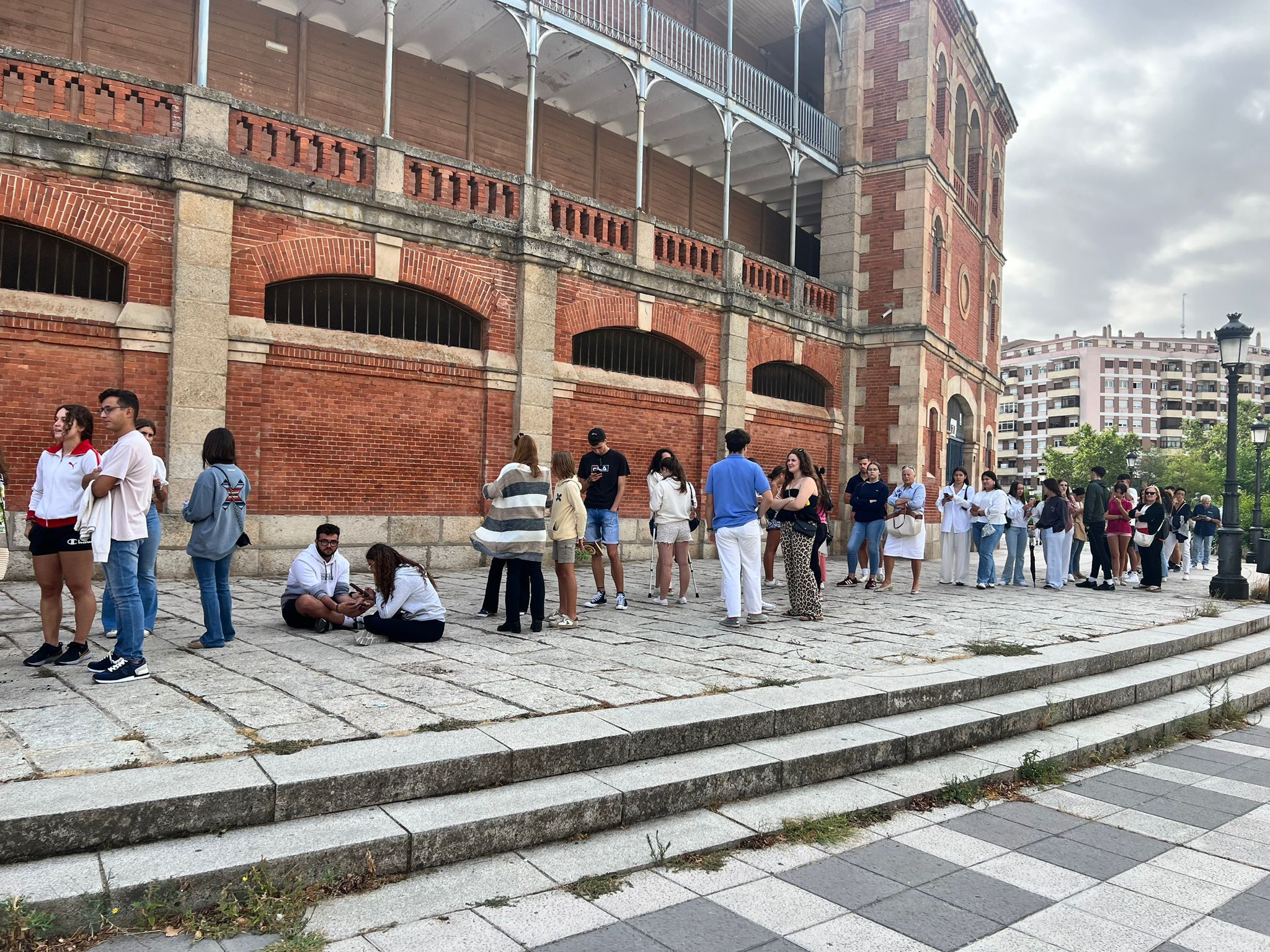 Colas para renovar los abonos en La Glorieta 