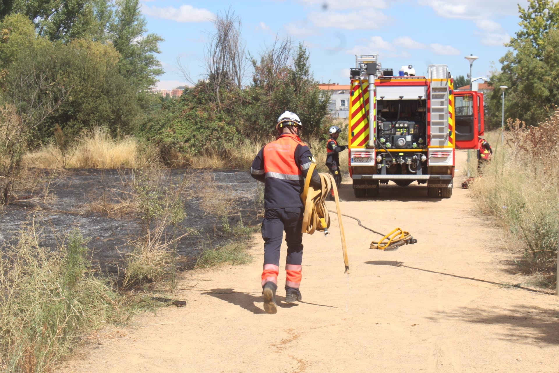 Incendio en la zona de Tejares (11)