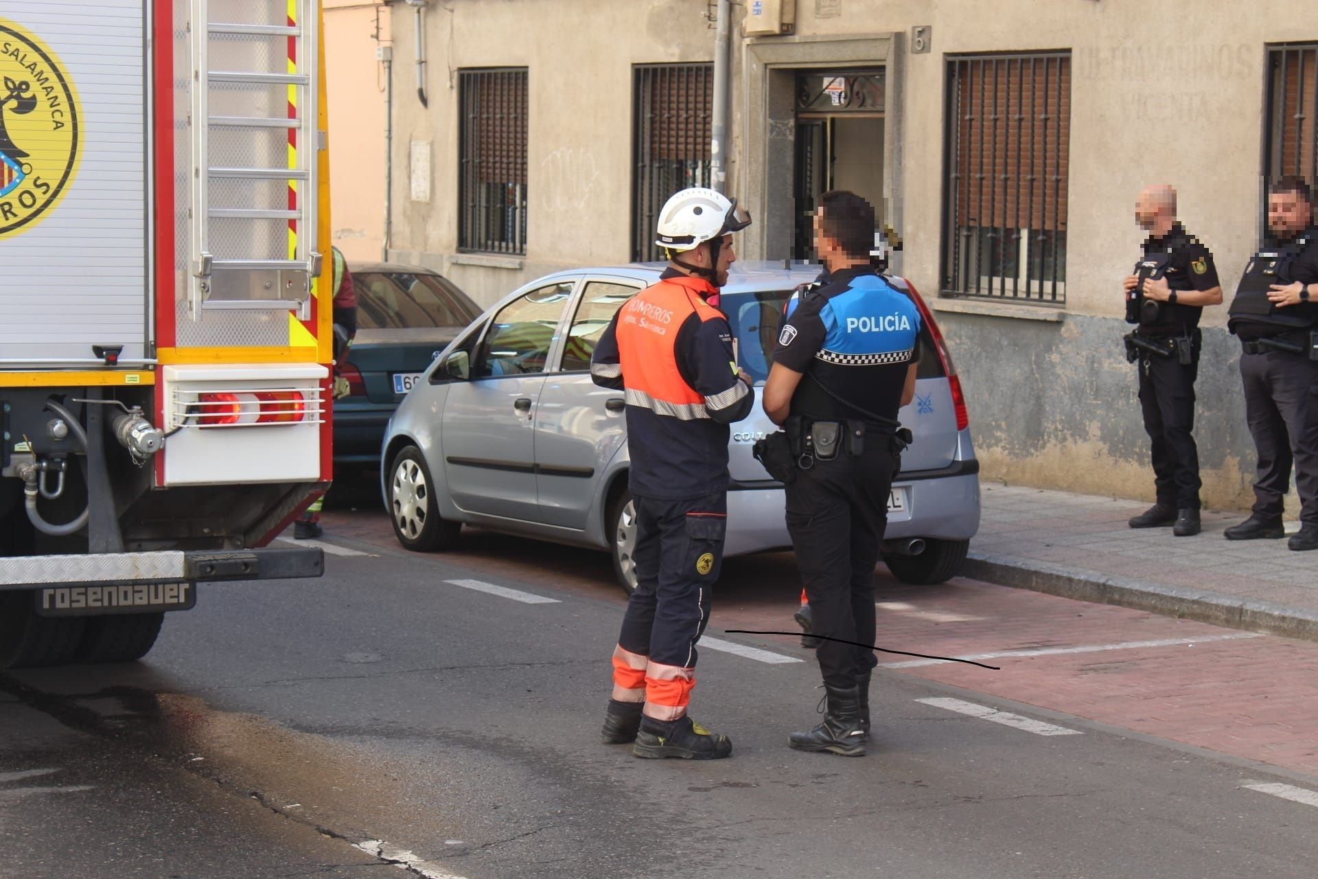  Incendio de una cocina en la calle Regato del Anís 