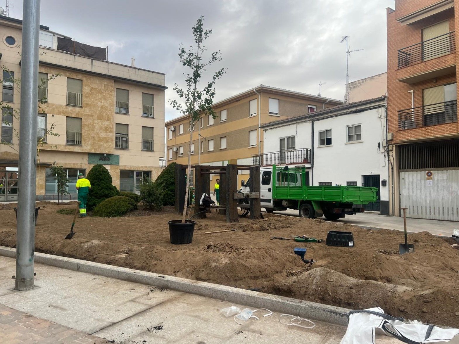 Obras en jardines de Carbajosa de la Sagrada. Foto Ayuntamiento de Carbajosa de la Sagrada