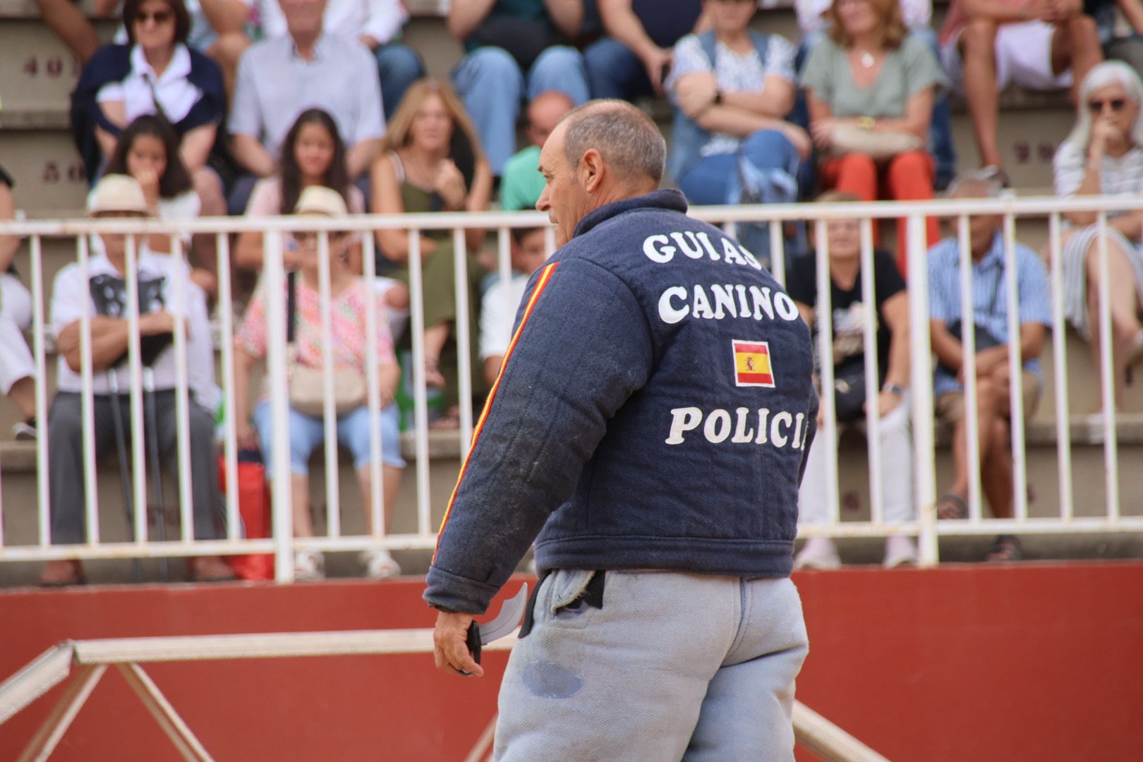 Exhibición canina policía nacional en Salamaq 2024