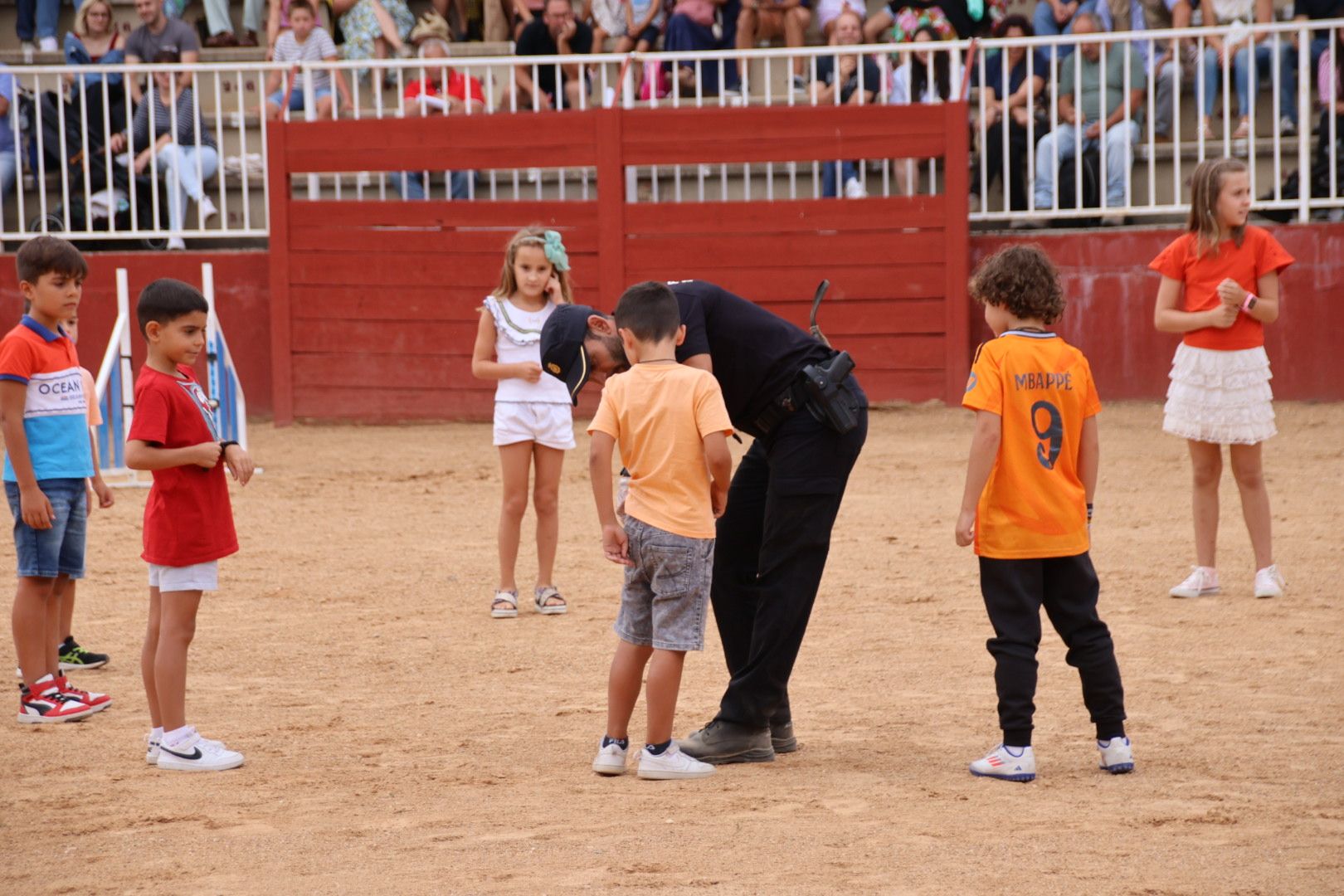 Exhibición canina policía nacional en Salamaq 2024