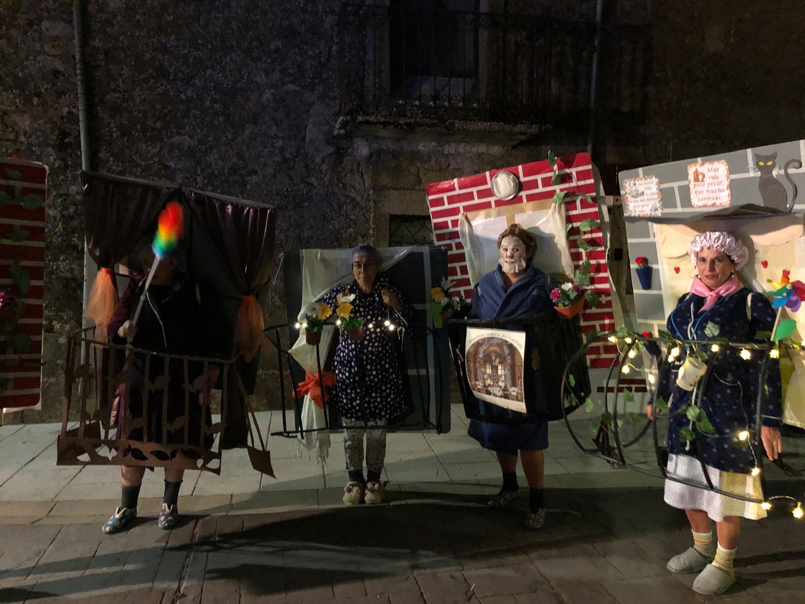 Concurso de carrozas en Pereña