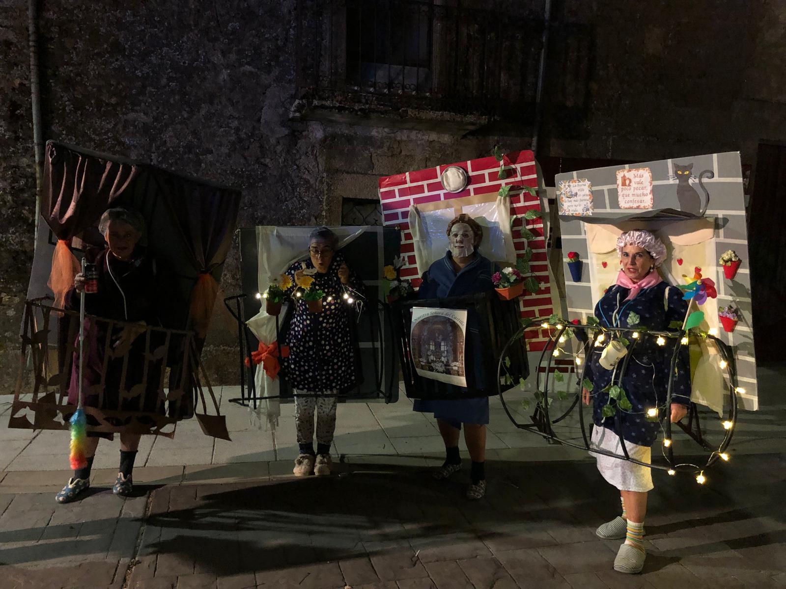 Concurso de carrozas en Pereña