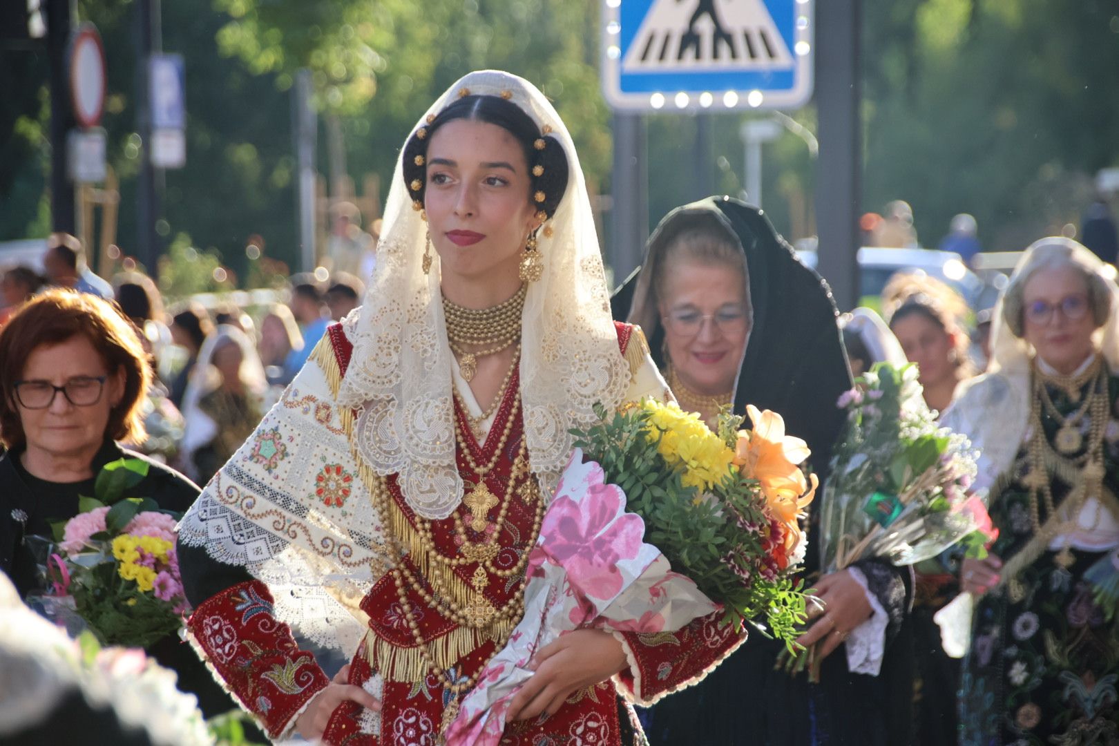 Ofrenda Floral en honor a la Virgen de la Vega