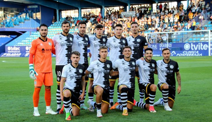 Once inicial de Unionistas en El Toralín FOTO UNIONISTAS CF