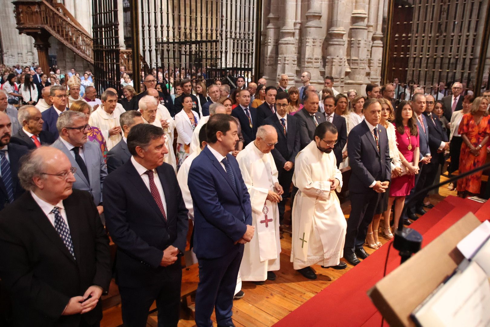 Misa en honor a Santa María de la Vega en la Catedral