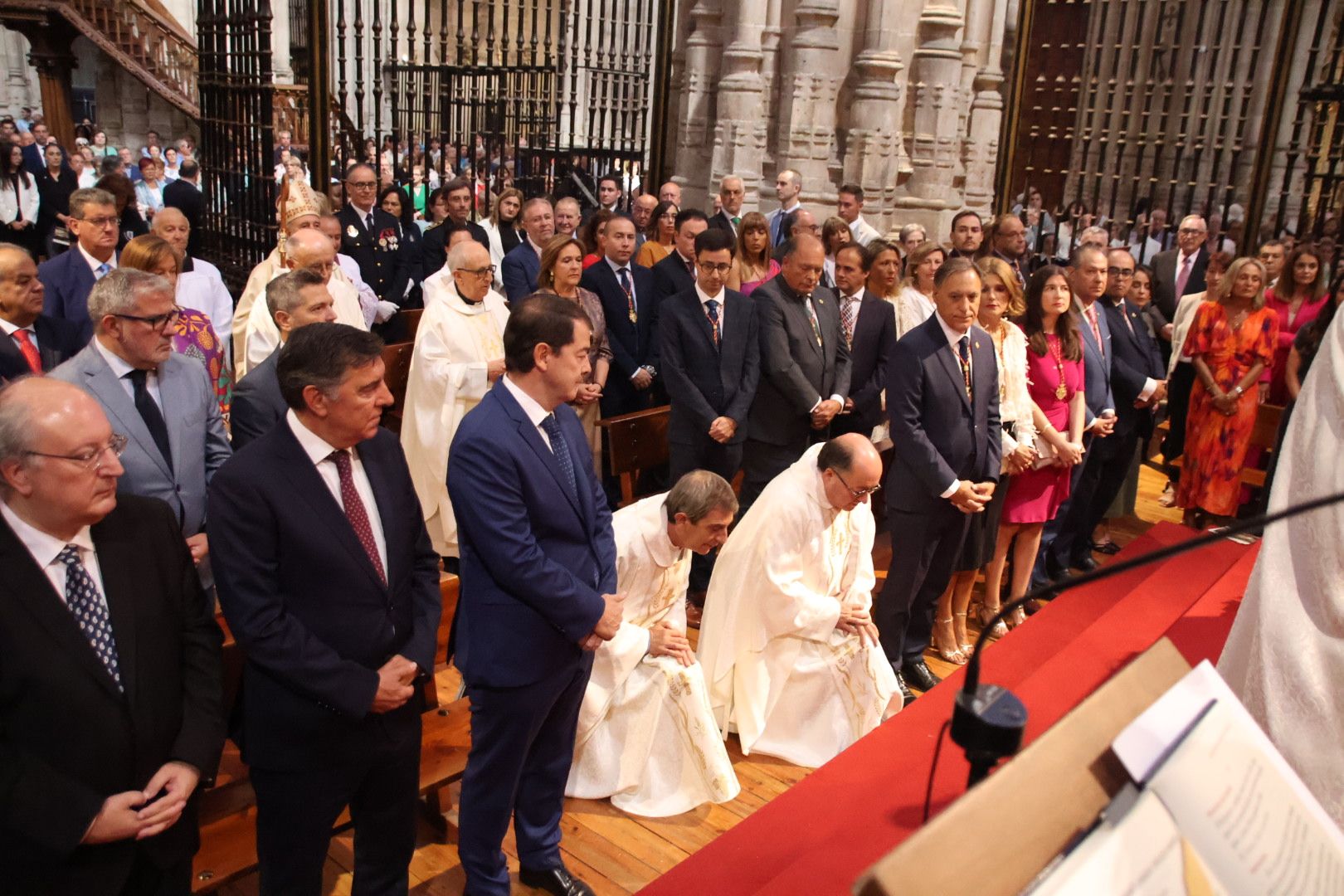 Misa en honor a Santa María de la Vega en la Catedral