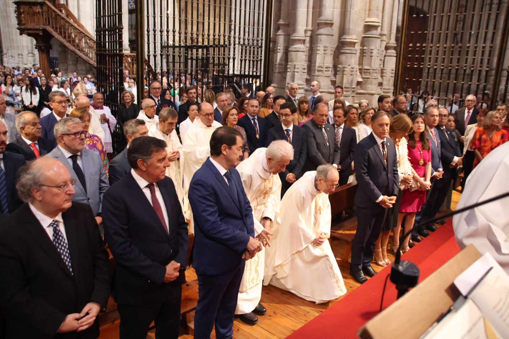 Misa en honor a Santa María de la Vega en la Catedral