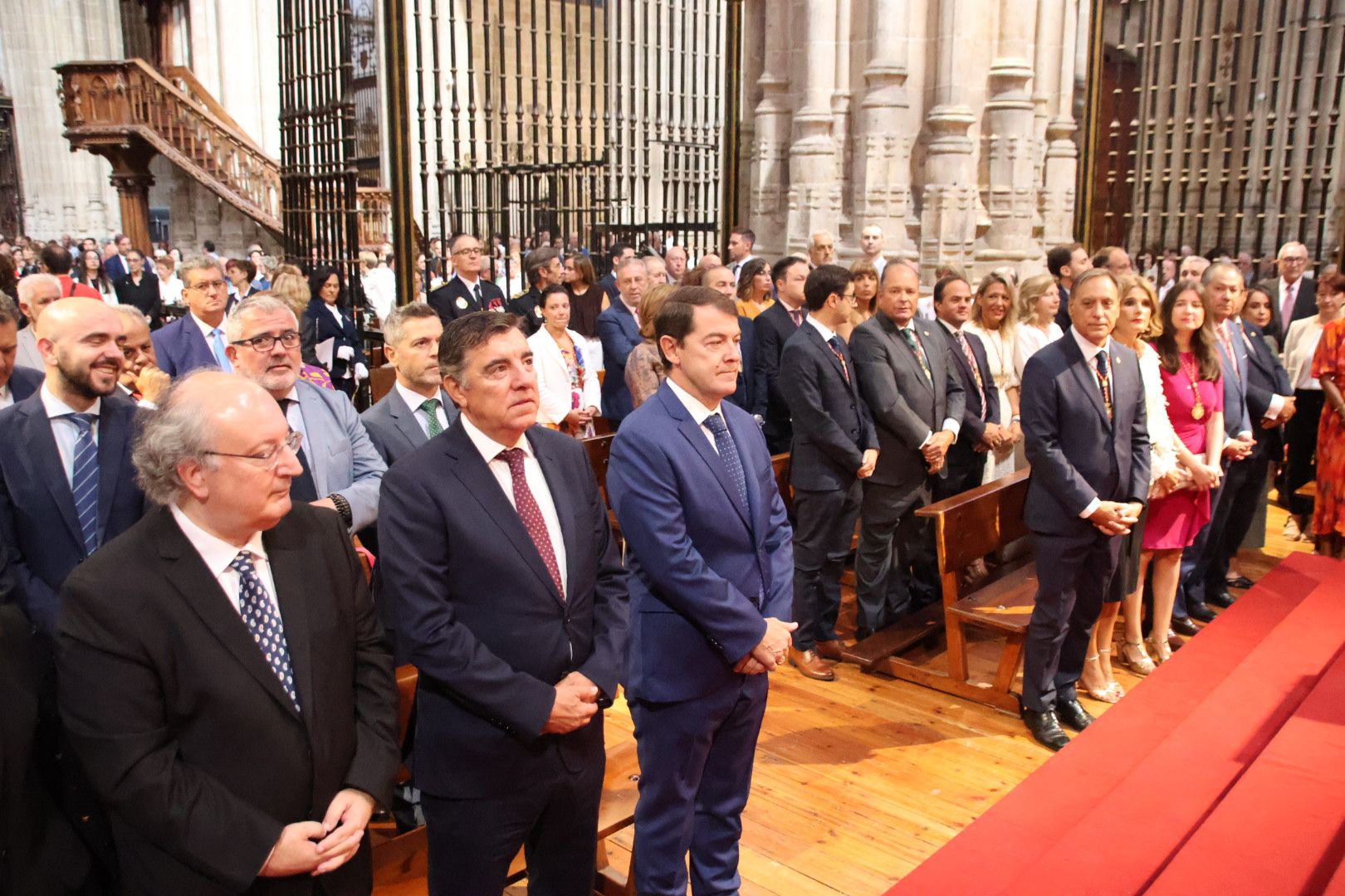 Misa en honor a Santa María de la Vega en la Catedral