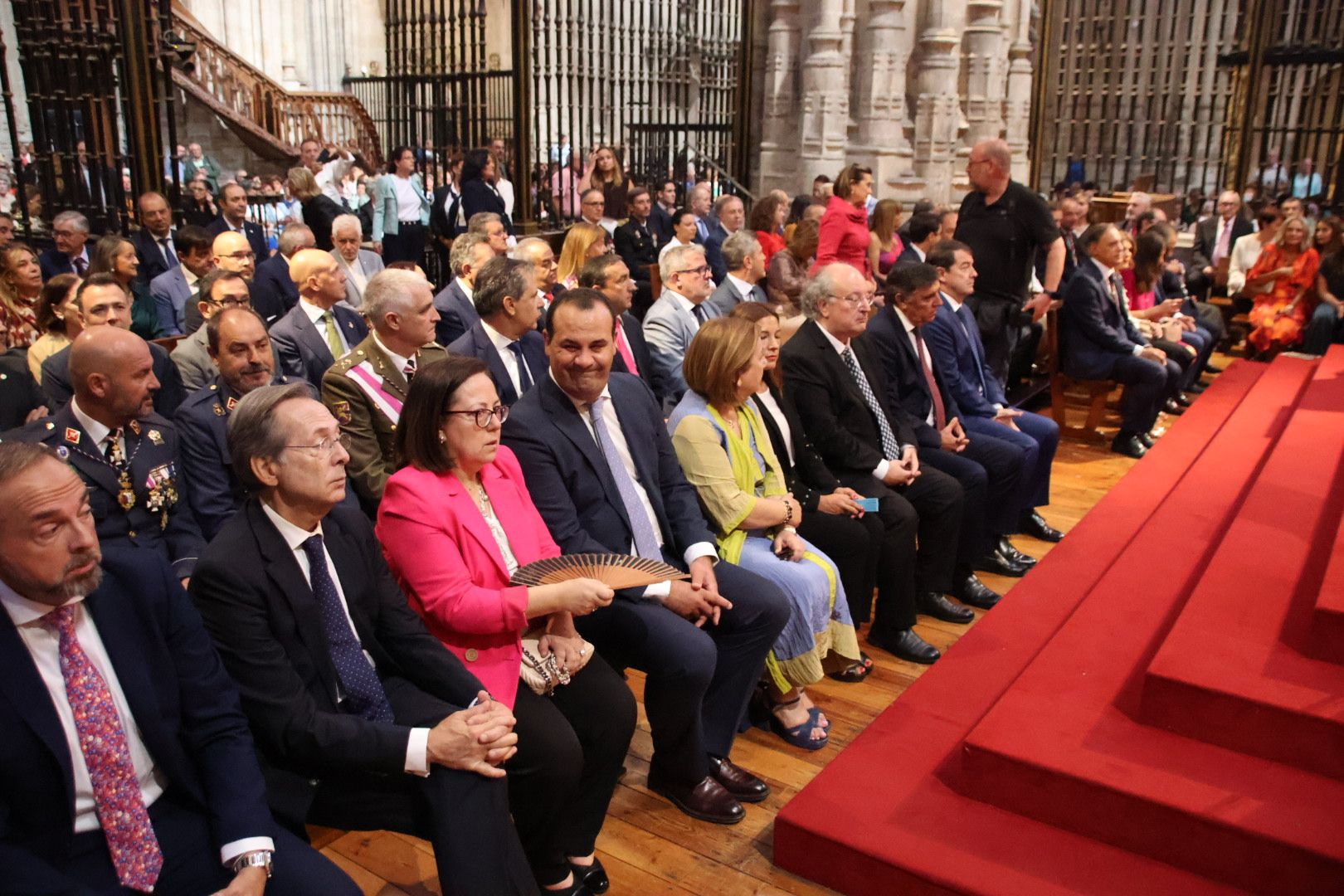 Misa en honor a Santa María de la Vega en la Catedral