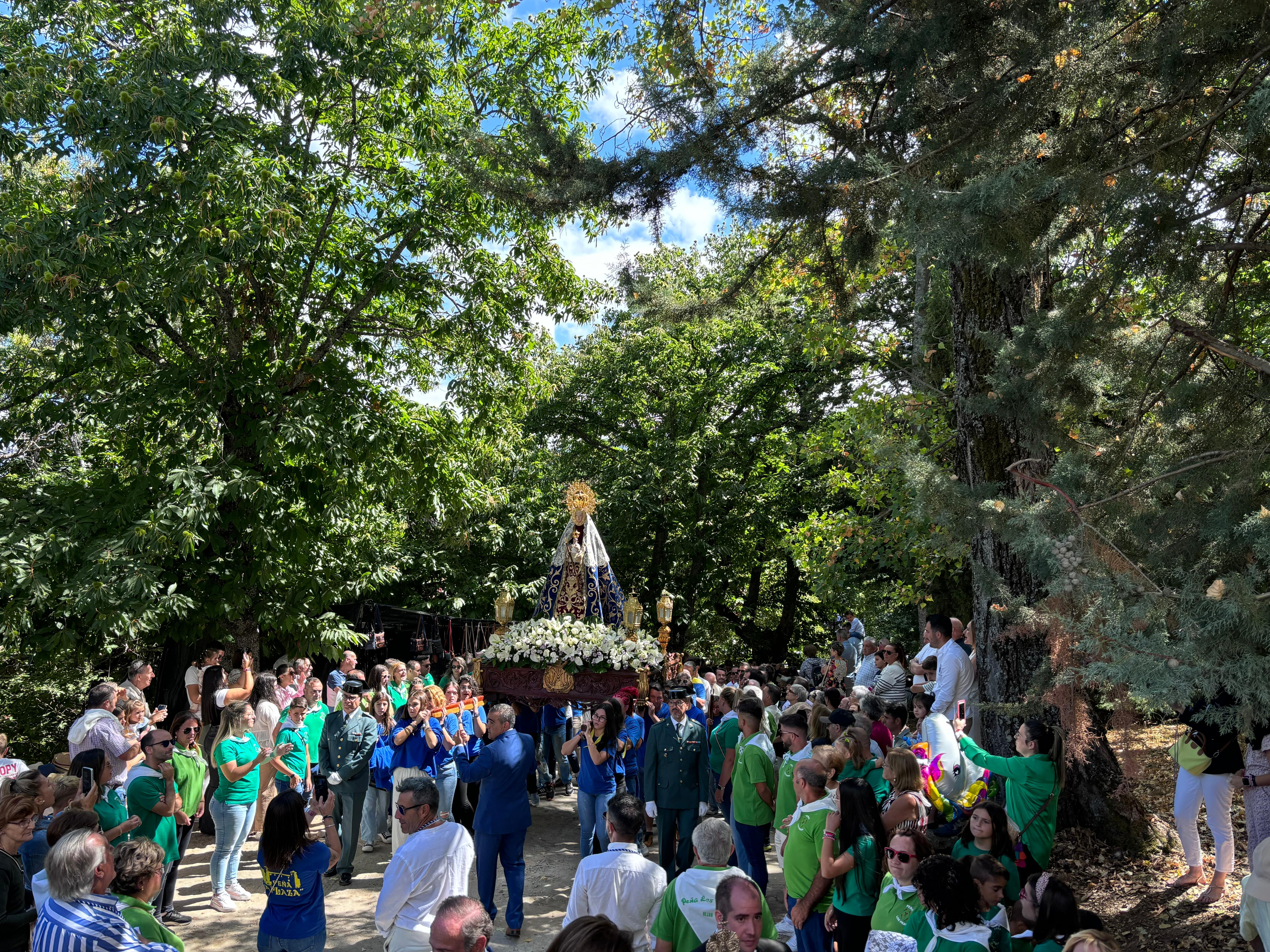 Miles de personas rinden culto a Nuestra Señora del Castañar en Béjar