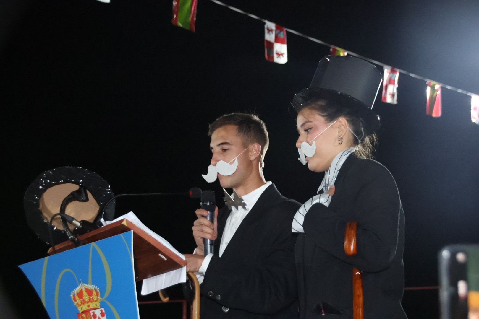 Barruecopardo, desfile de peñas y carrozas