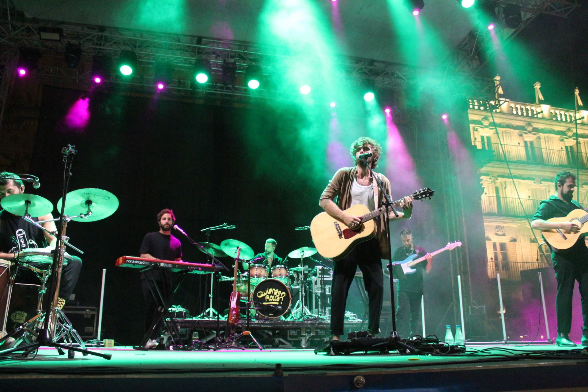 Concierto de "Tú Otra Bonita" en la Plaza Mayor.