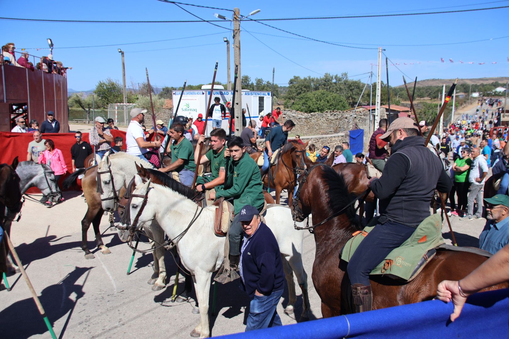 Encierro a caballo en Barruecopardo 